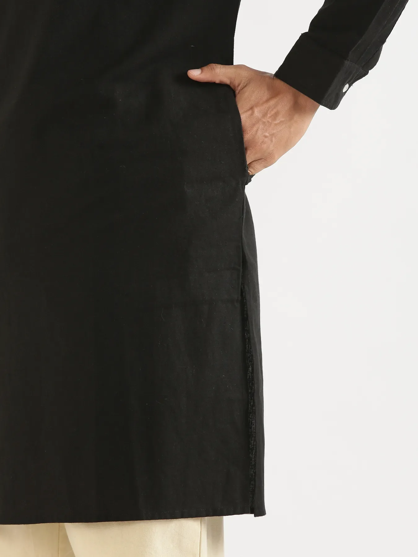 Men Black Airy Linen Long Kurta - Image 10