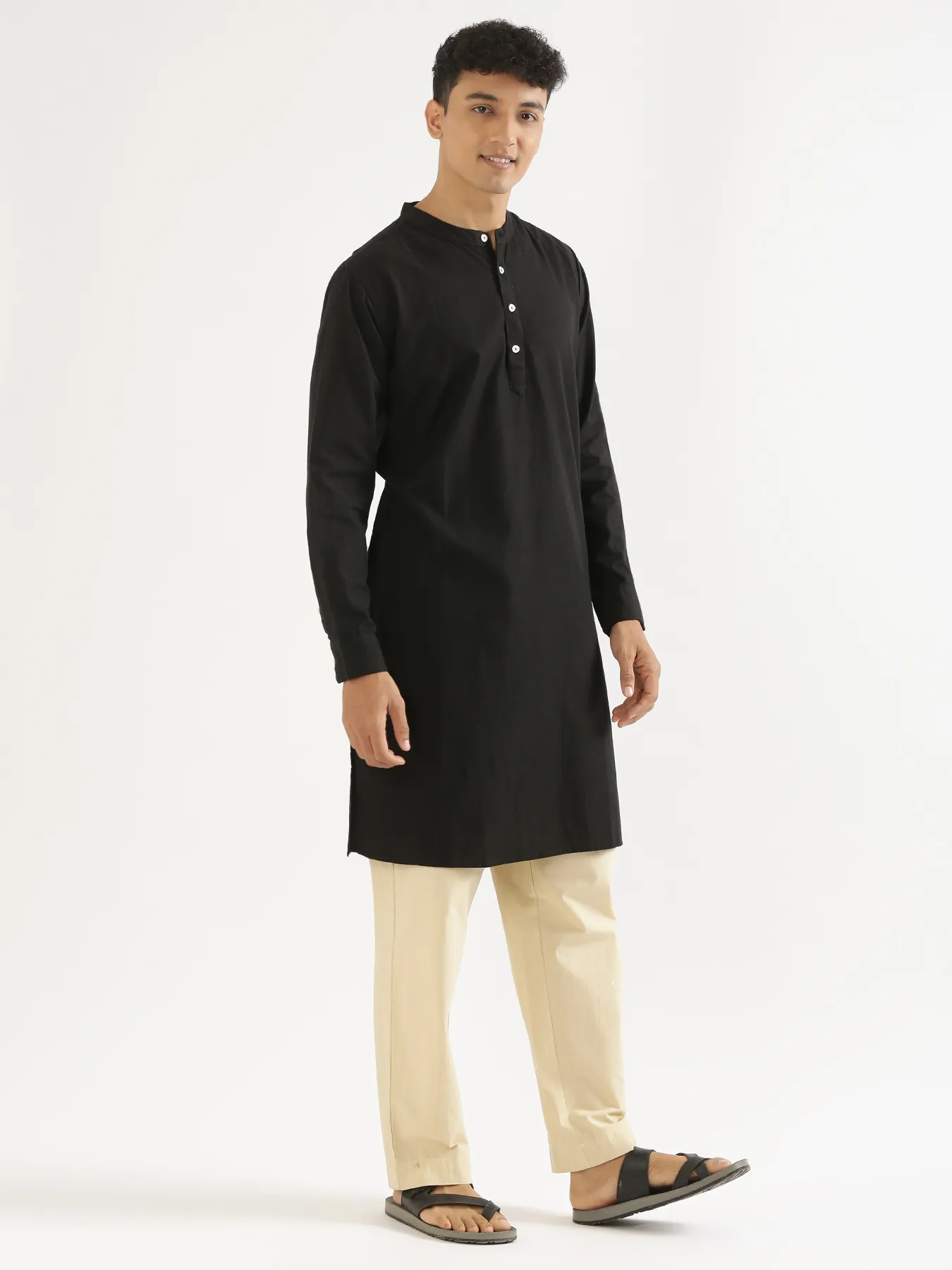 Men Black Airy Linen Long Kurta - Image 3