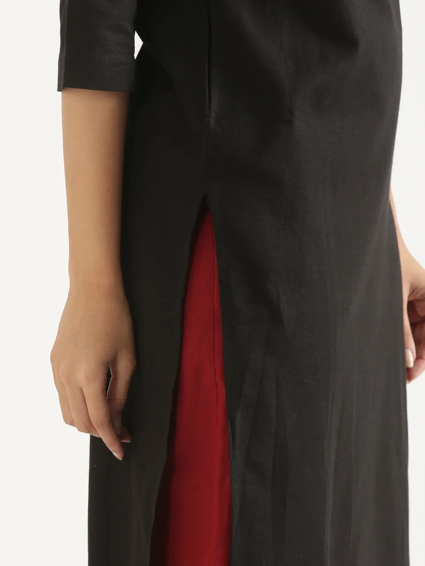 Women Black Airy Linen Long Kurta - Image 8
