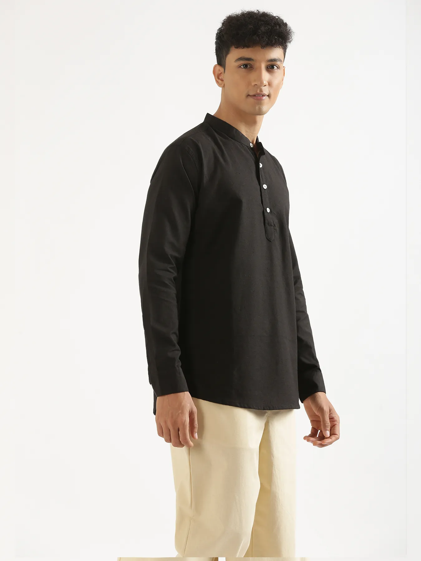 Men Black Airy Linen Short Kurta - Image 7