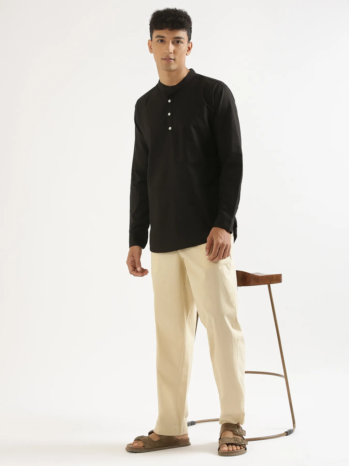 Men Black Airy Linen Short Kurta - Image 8