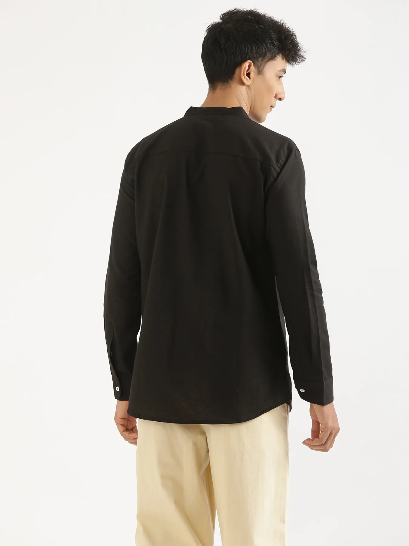 Men Black Airy Linen Short Kurta - Image 9