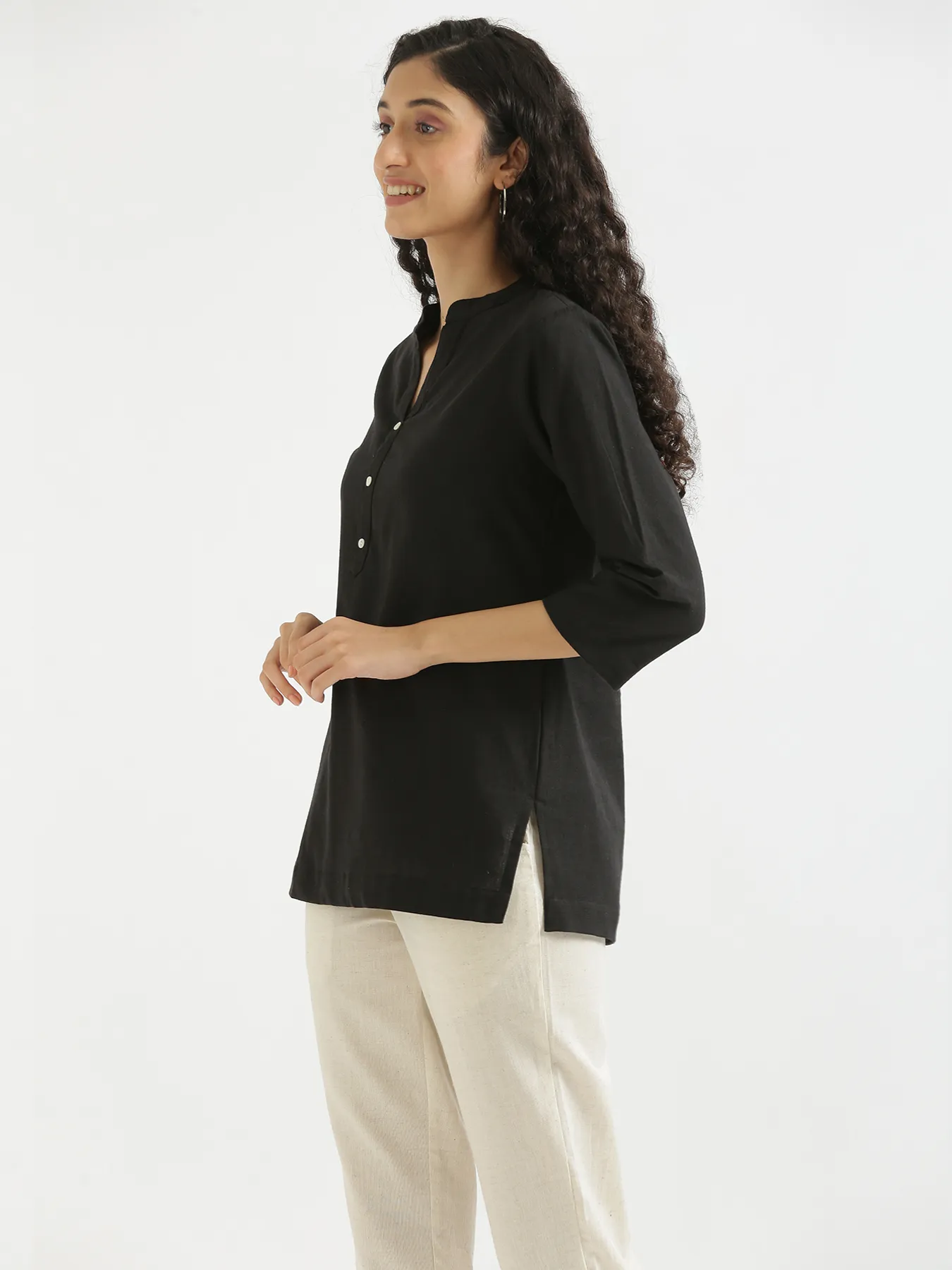 Women Black Airy Linen Short Kurta - Image 4