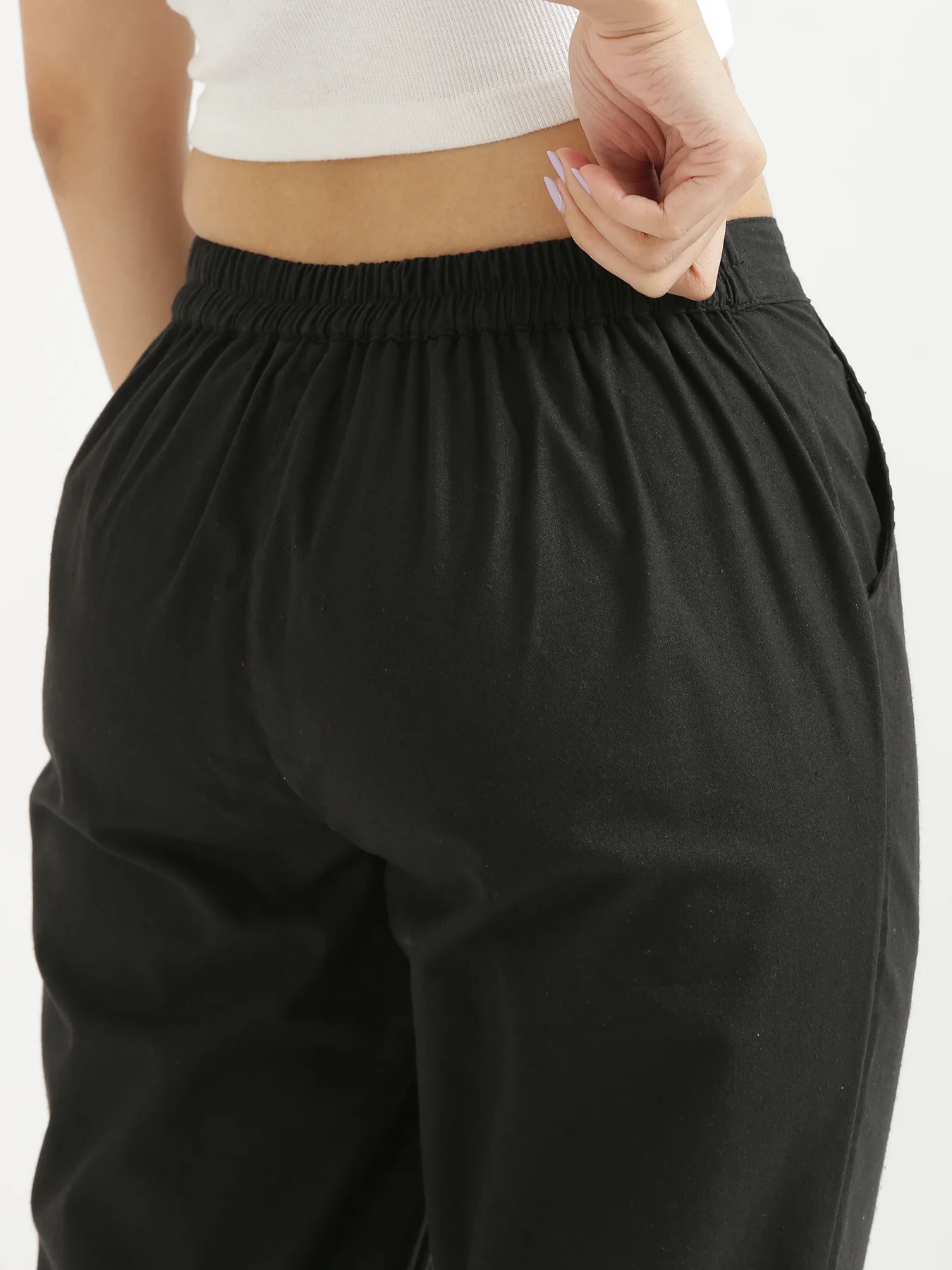 Women Black & Beige Cotton Pant - Image 14