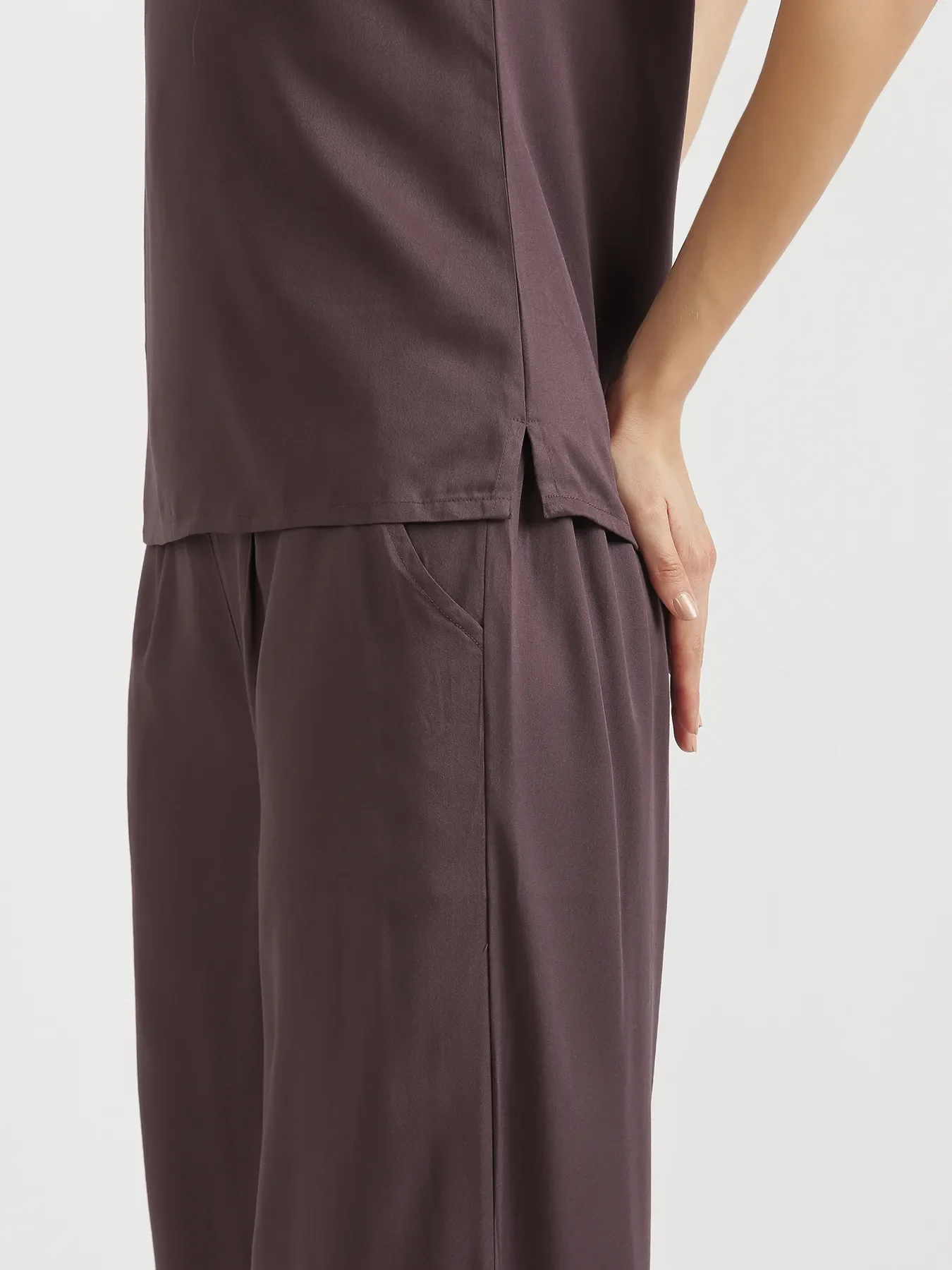 Women Brinjal V-Neck Sleeveless Top - Image 10
