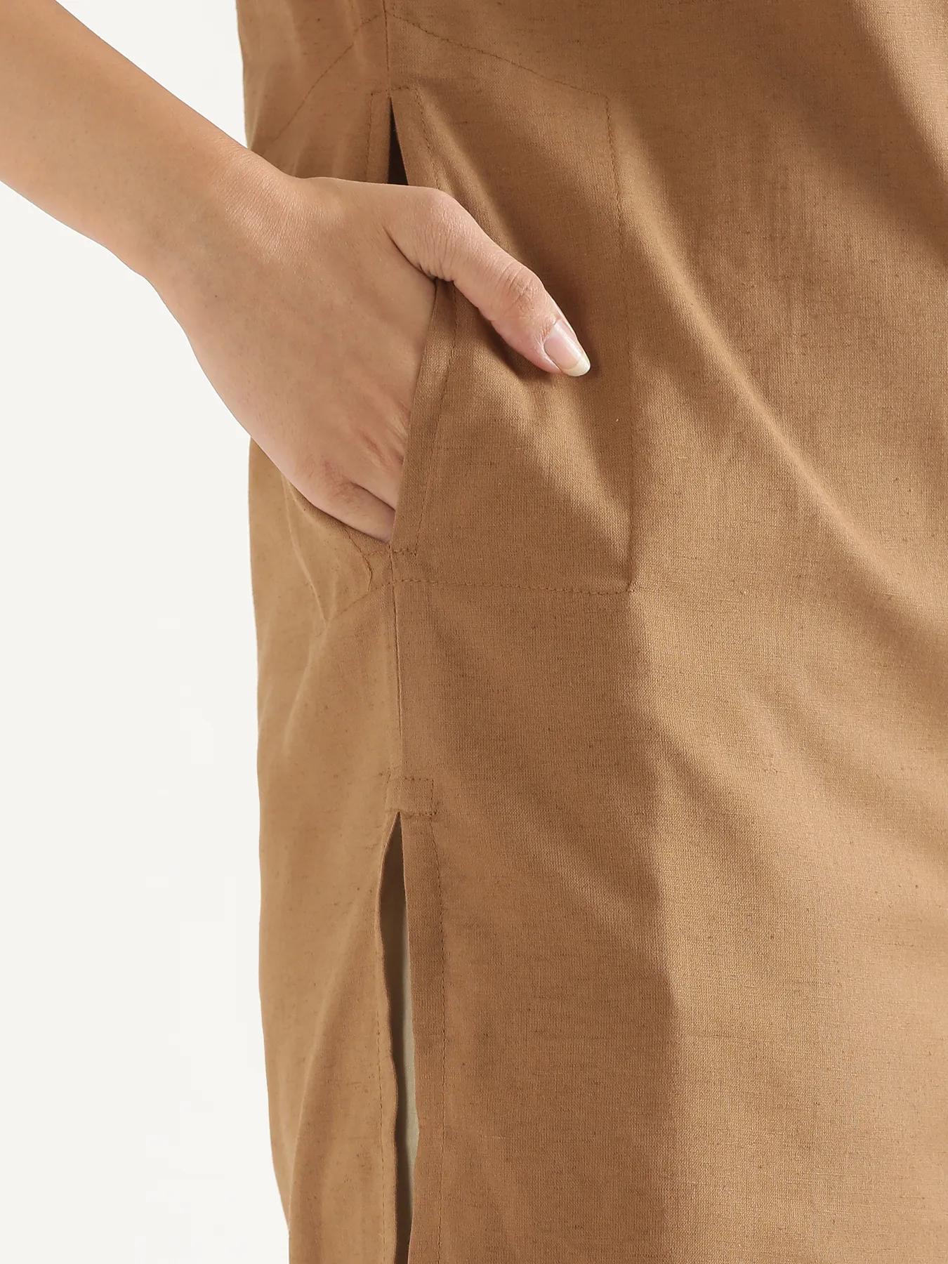 Women Coffee Brown Airy Linen Long Kurta - Image 7