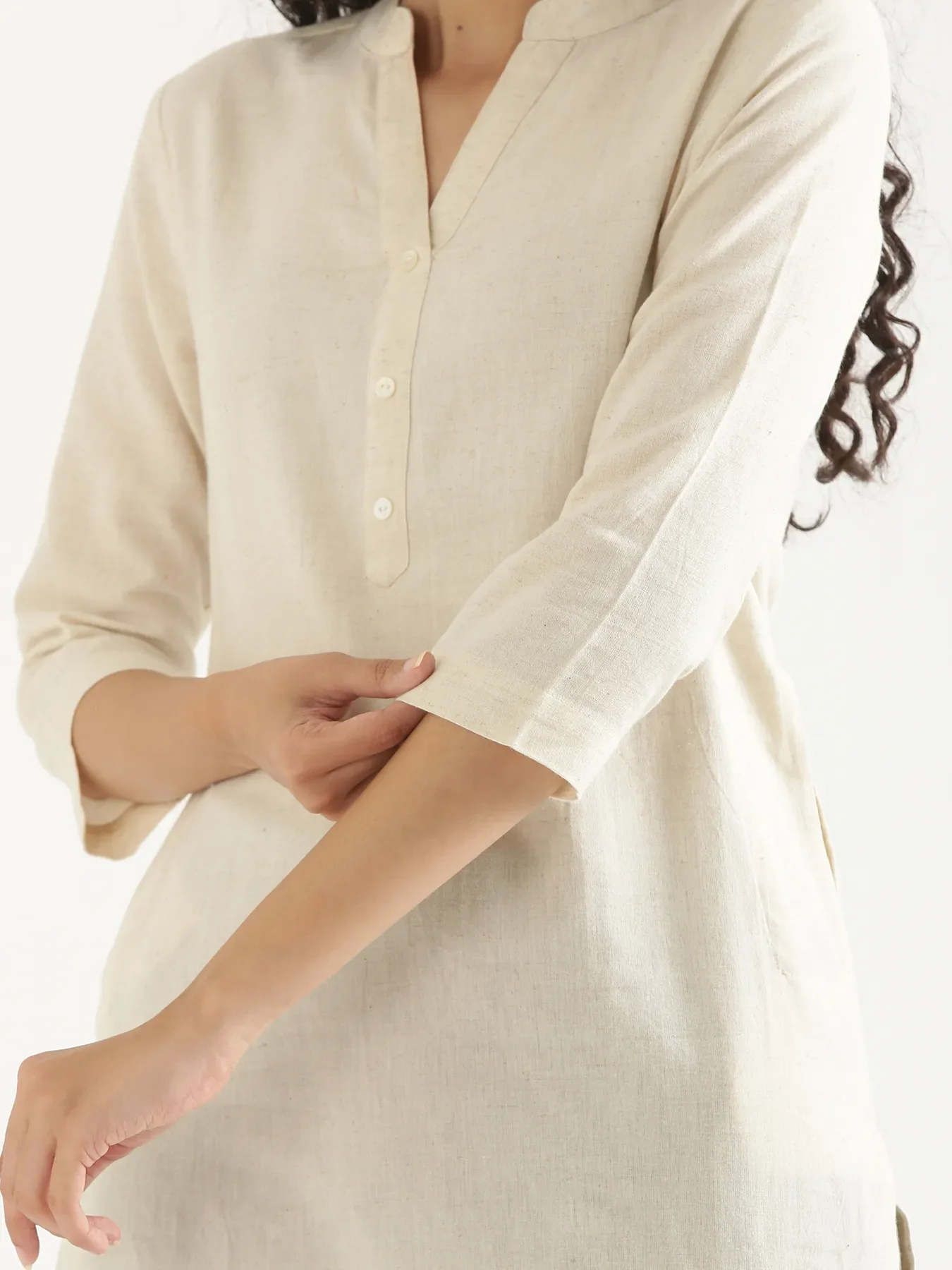 Women Ecru Airy Linen Long Kurta - Image 6