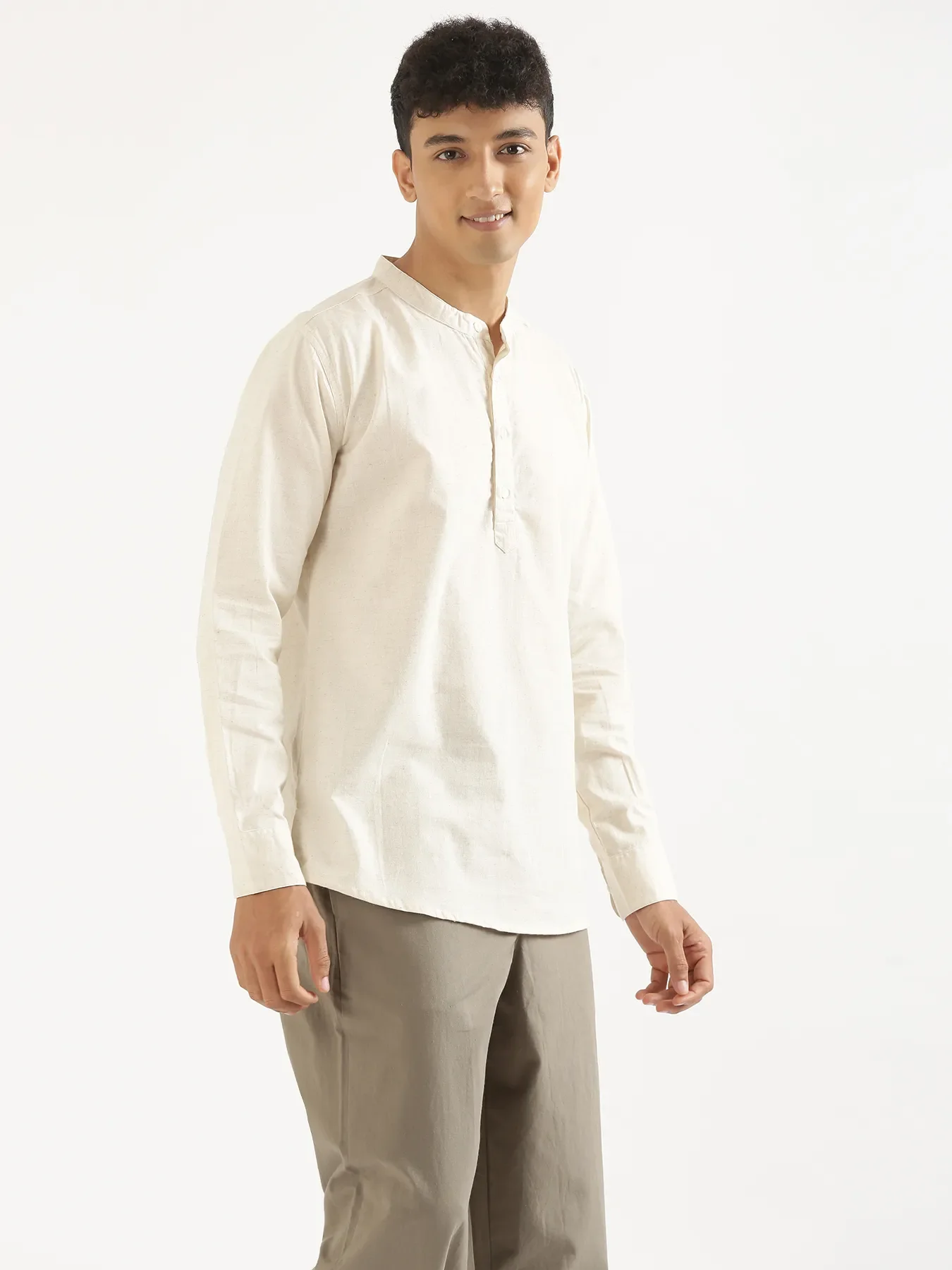 Men Ecru Airy Linen Short Kurta - Image 3