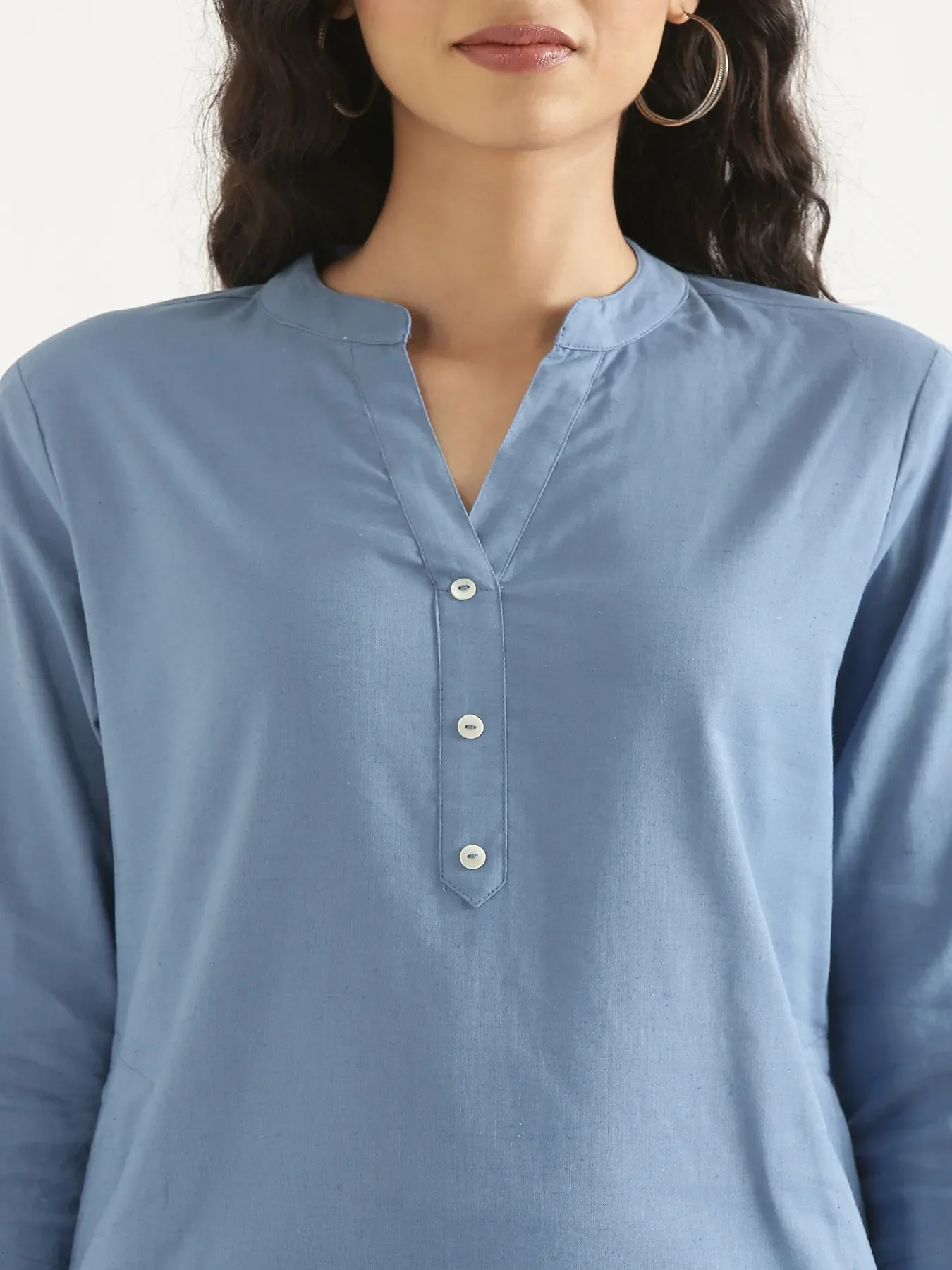 Women English Blue Airy Linen Long Kurta - Image 4