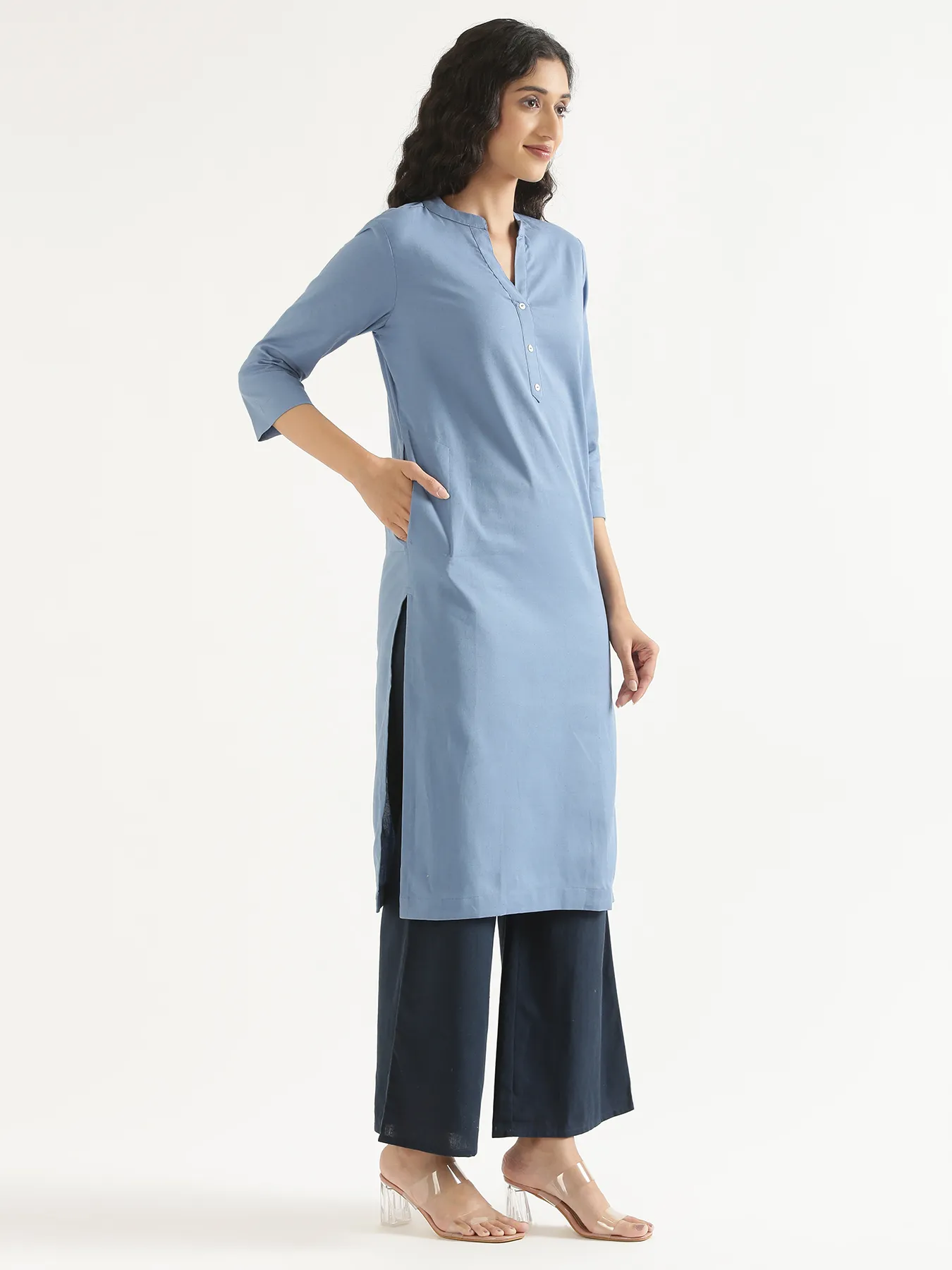 Women English Blue Airy Linen Long Kurta - Image 9