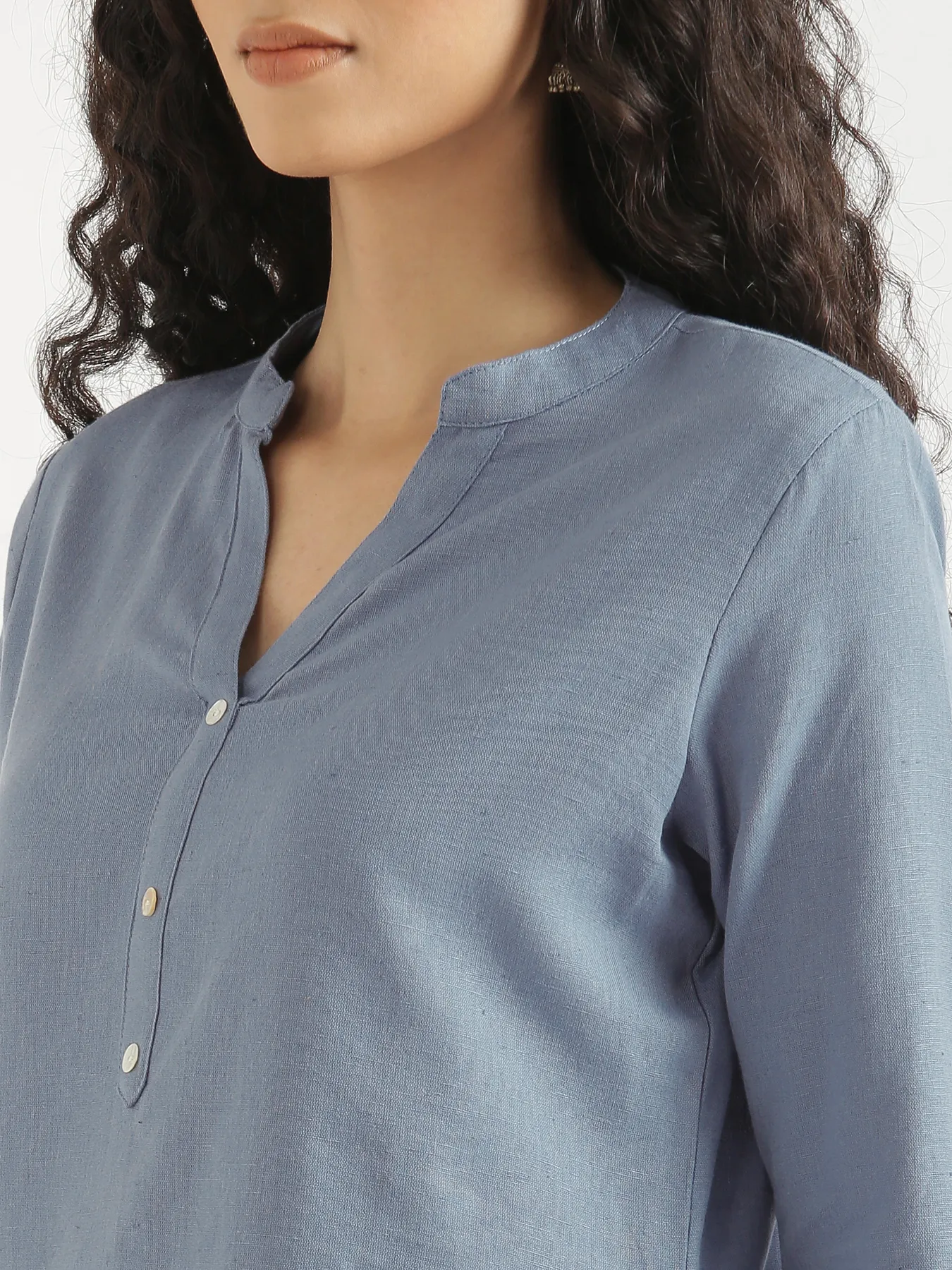 Women English Blue Airy Linen Short Kurta - Image 5