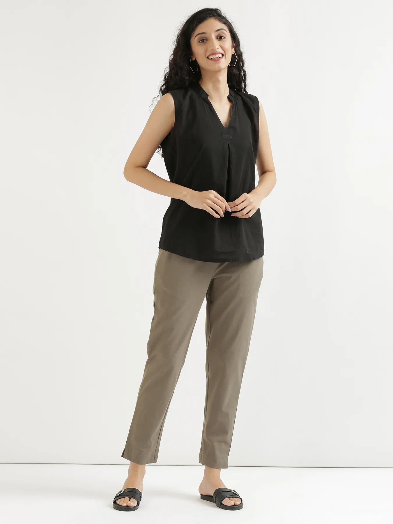 Women Grey Cotton Pant - Image 3