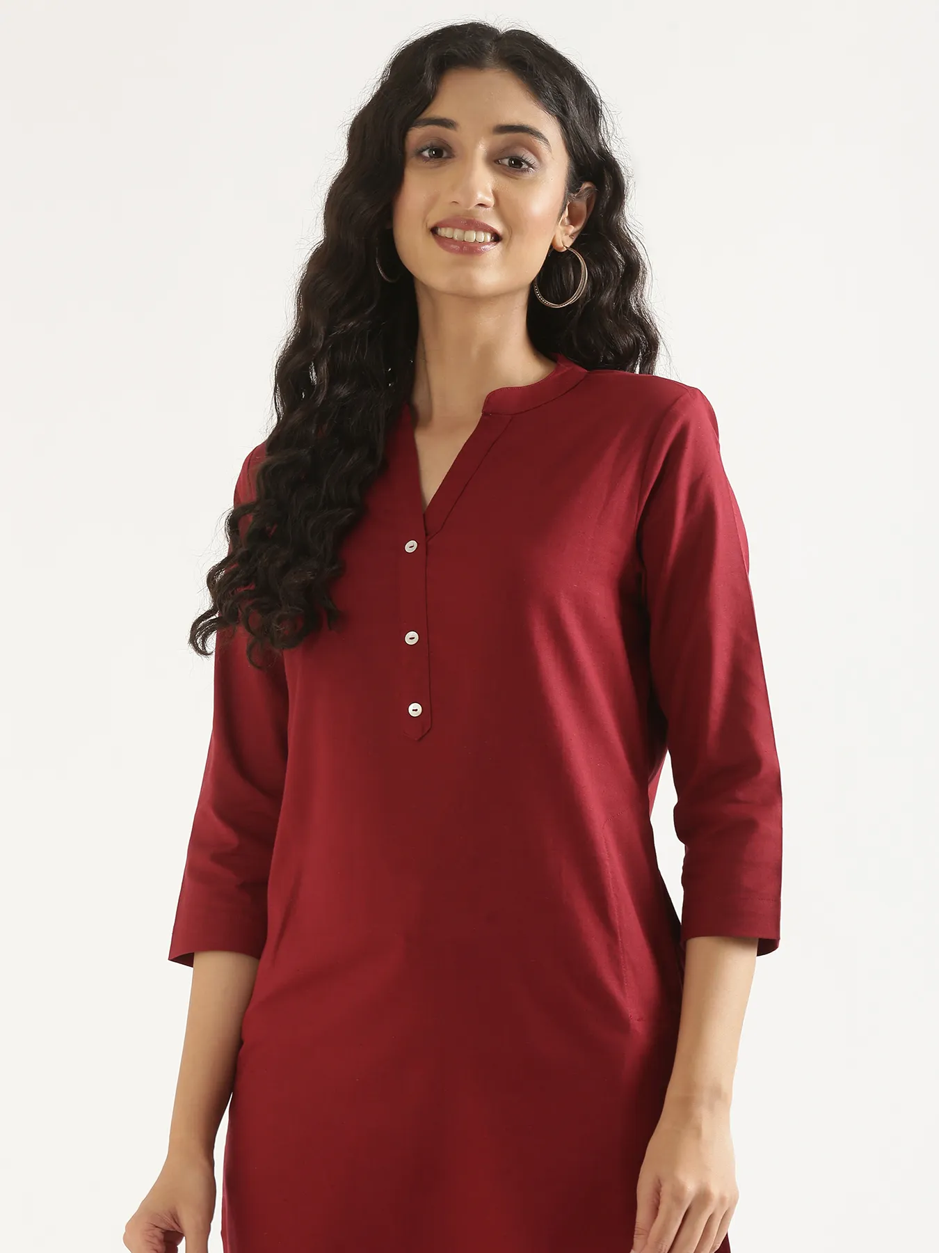 Women Maroon Airy Linen Long Kurta - Image 3