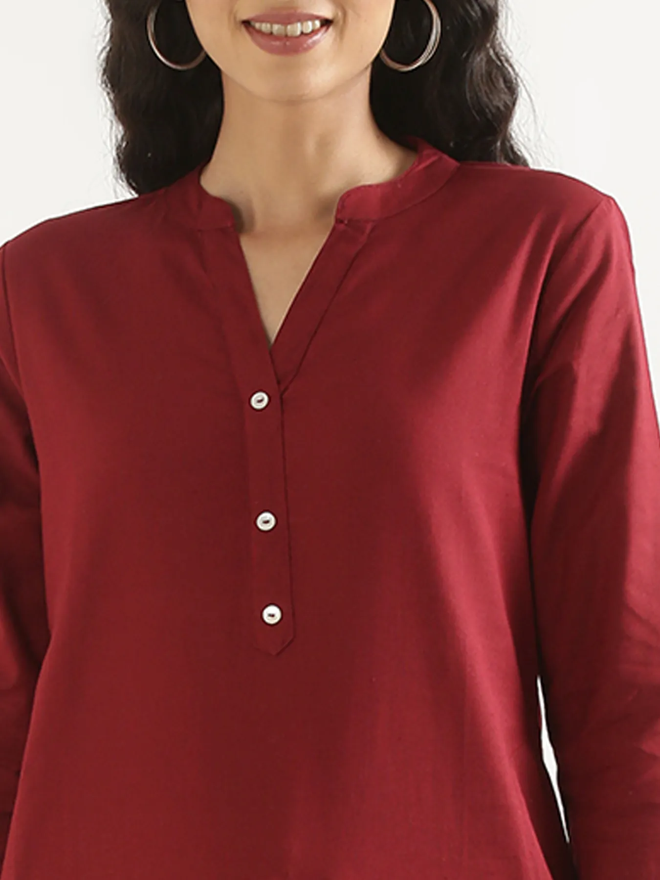 Women Maroon Airy Linen Long Kurta - Image 4