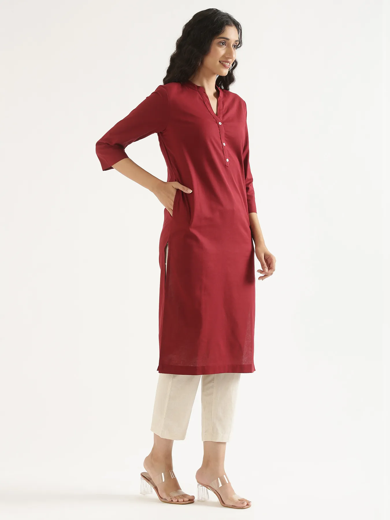 Women Maroon Airy Linen Long Kurta - Image 9