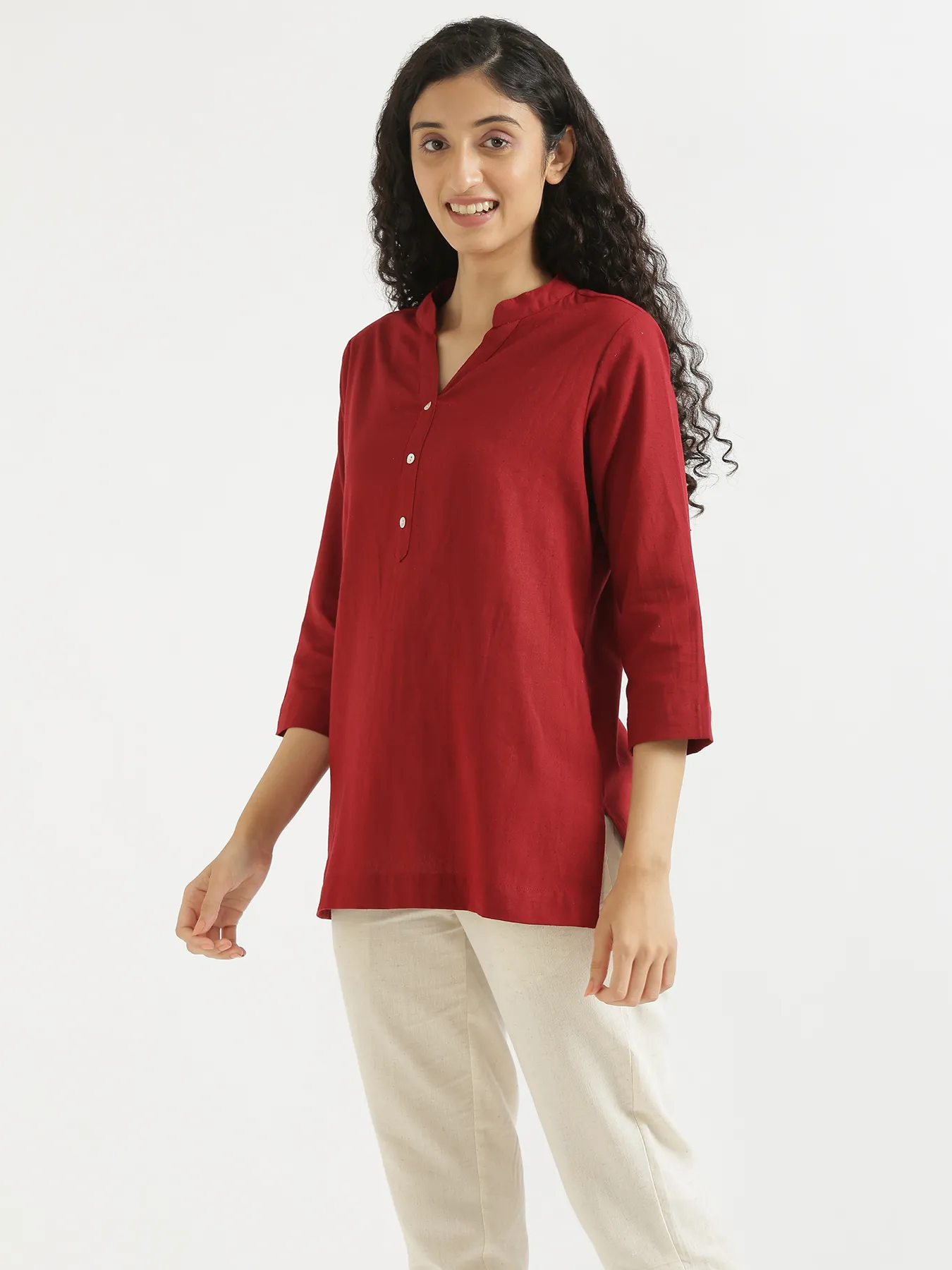 Women Maroon Airy Linen Short Kurta - Image 3