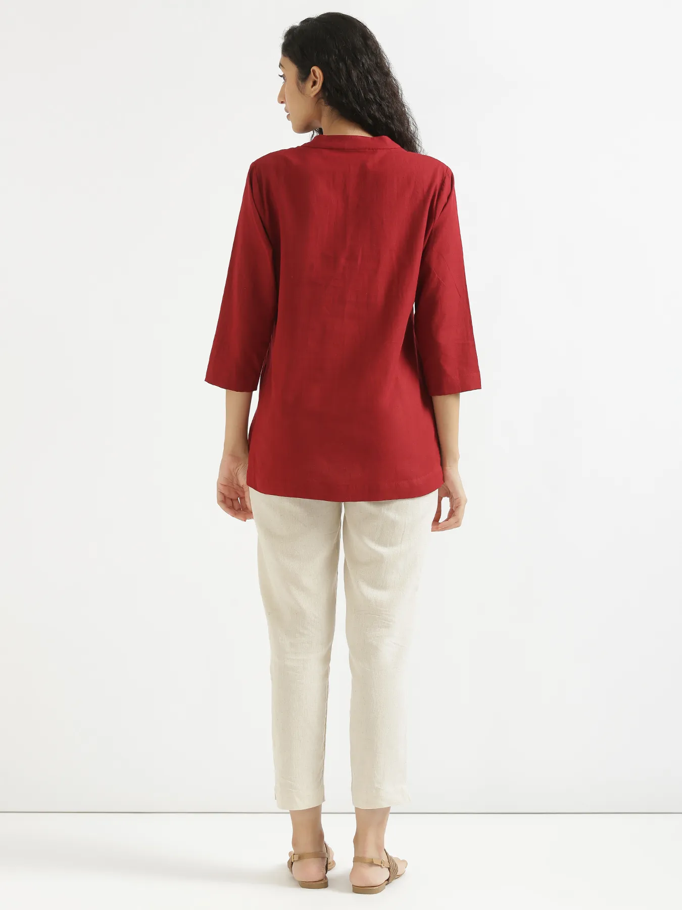 Women Maroon Airy Linen Short Kurta - Image 7