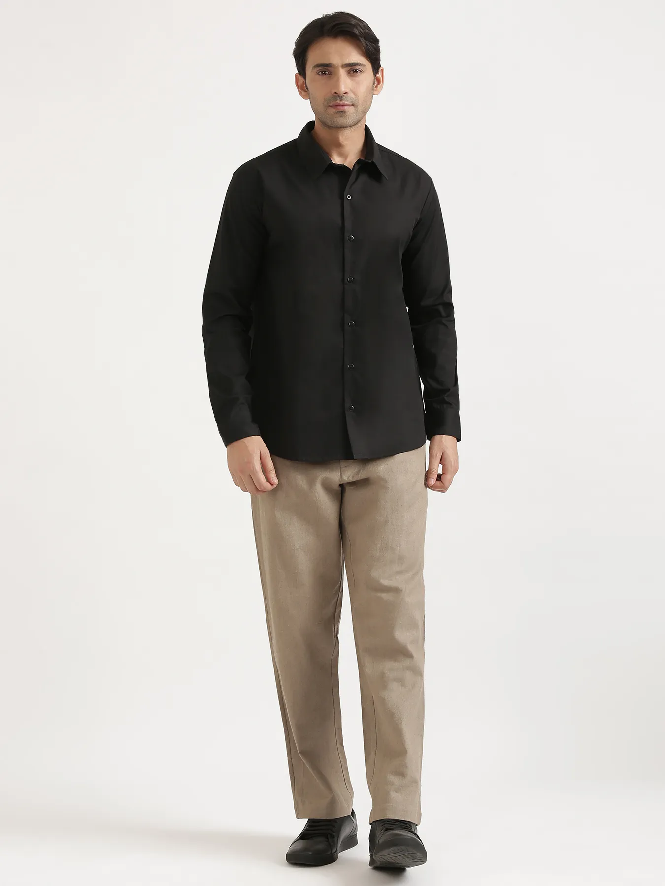 Men Black Better Cotton Full Sleeve Shirt & Khakhi Linen Blend Straight Pant - Image 4