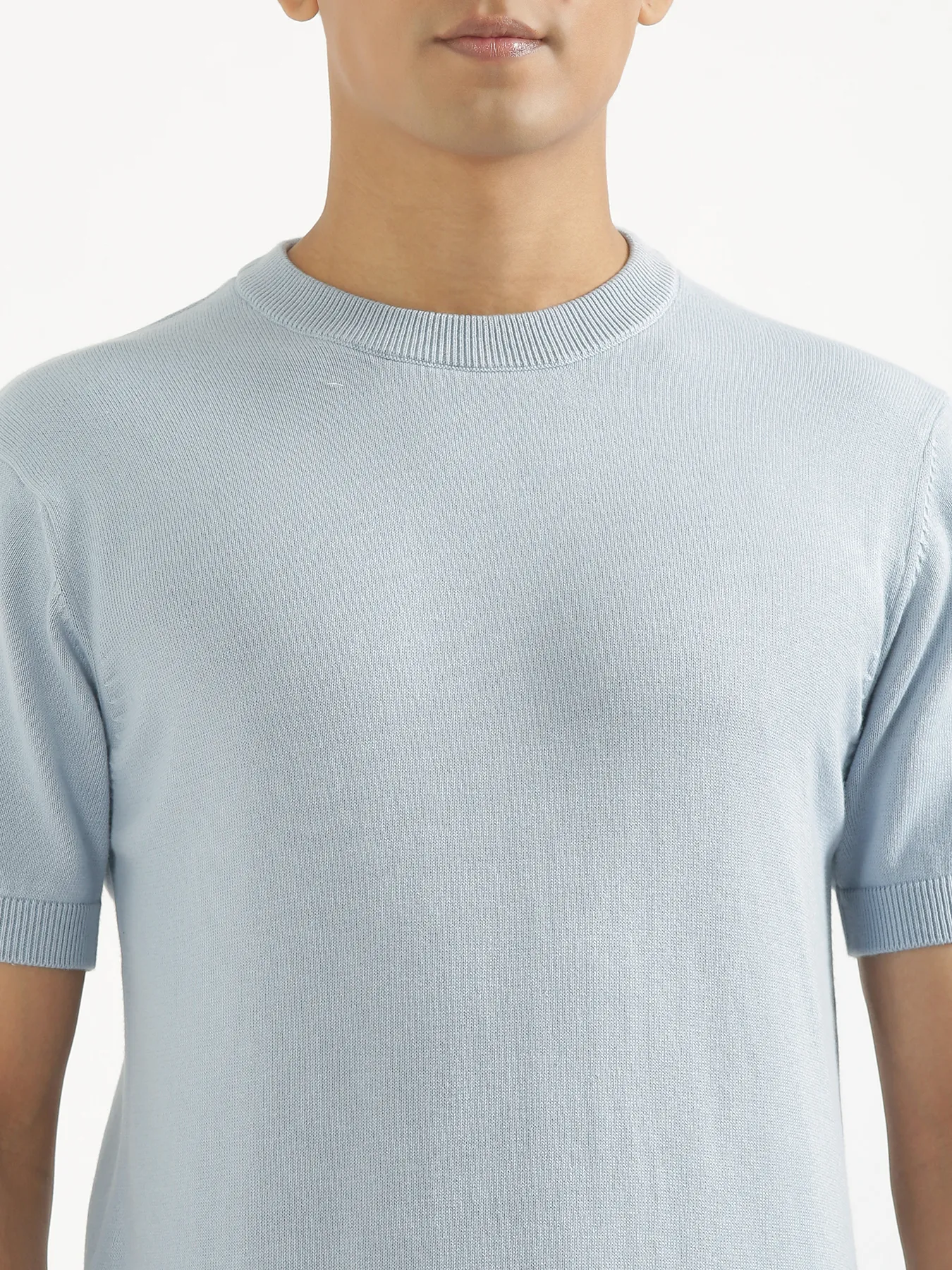 Men Light Blue Flat Knit Round Neck T-shirt - Image 4