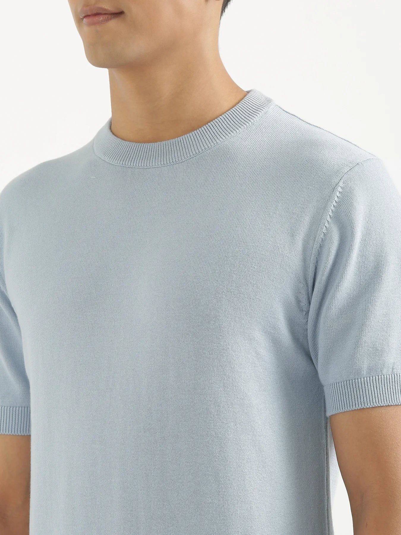 Men Light Blue Flat Knit Round Neck T-shirt - Image 5