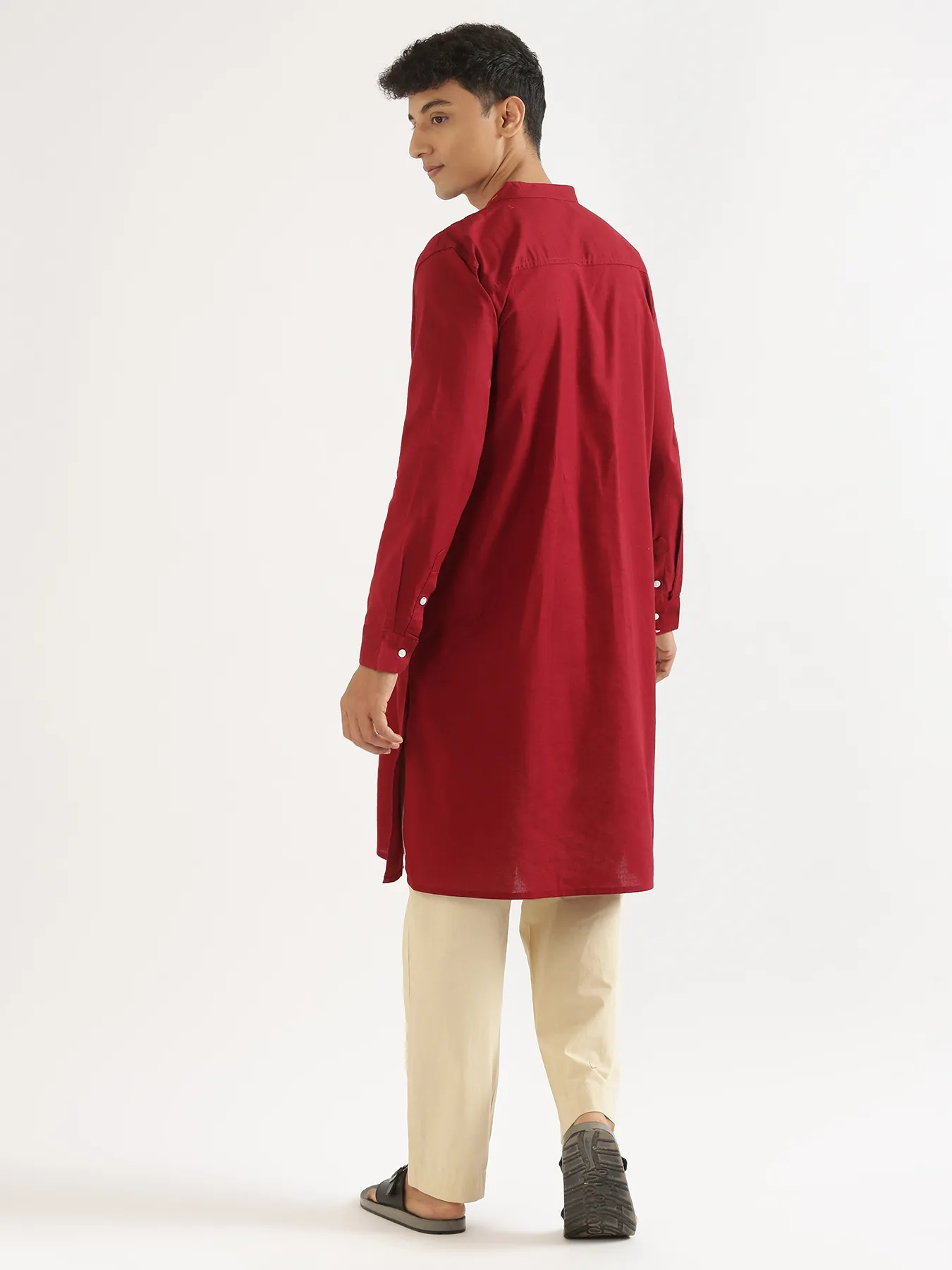 Men Maroon Airy Linen Long Kurta - Image 5
