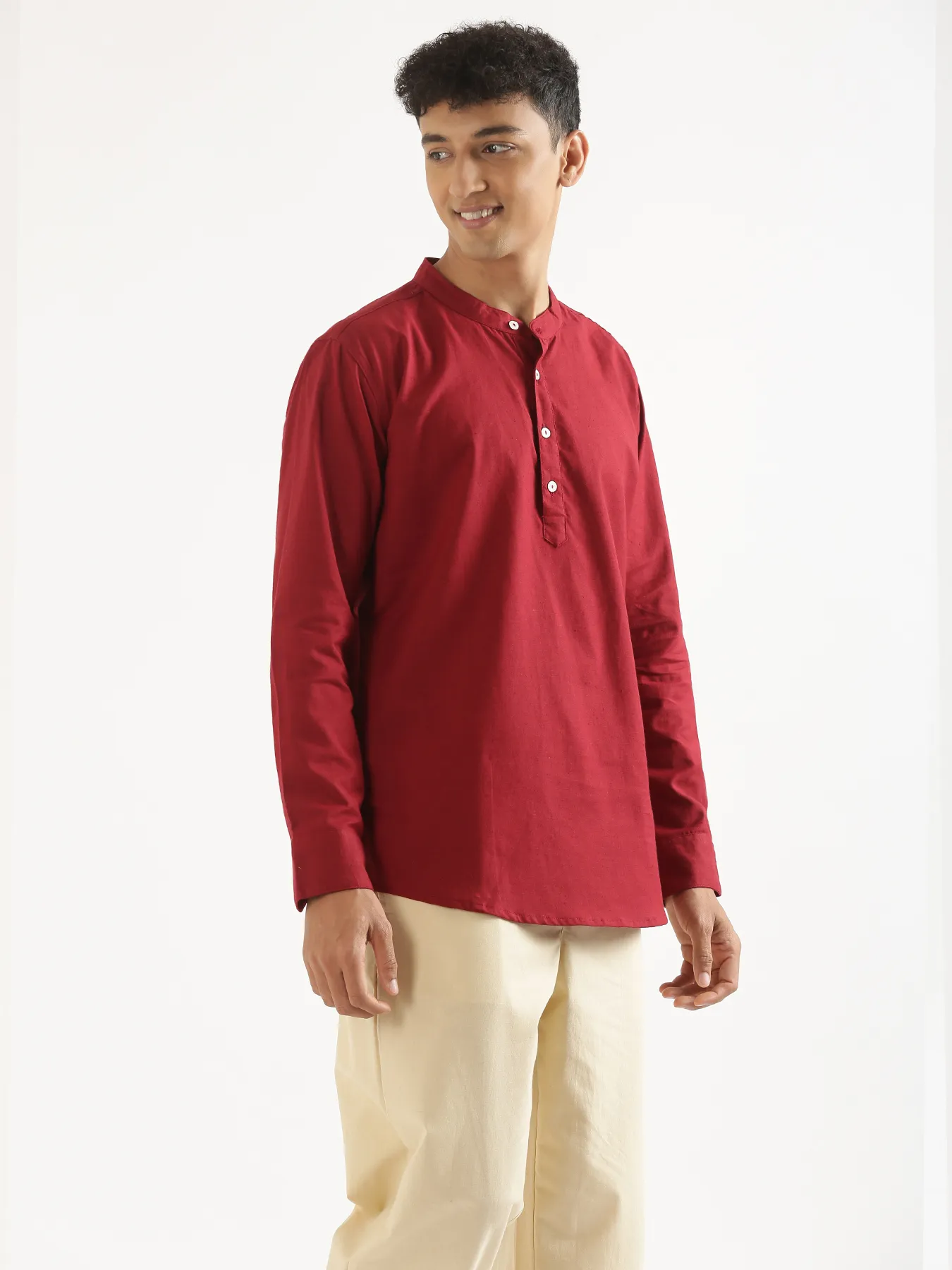 Men Maroon Airy Linen Short Kurta - Image 2