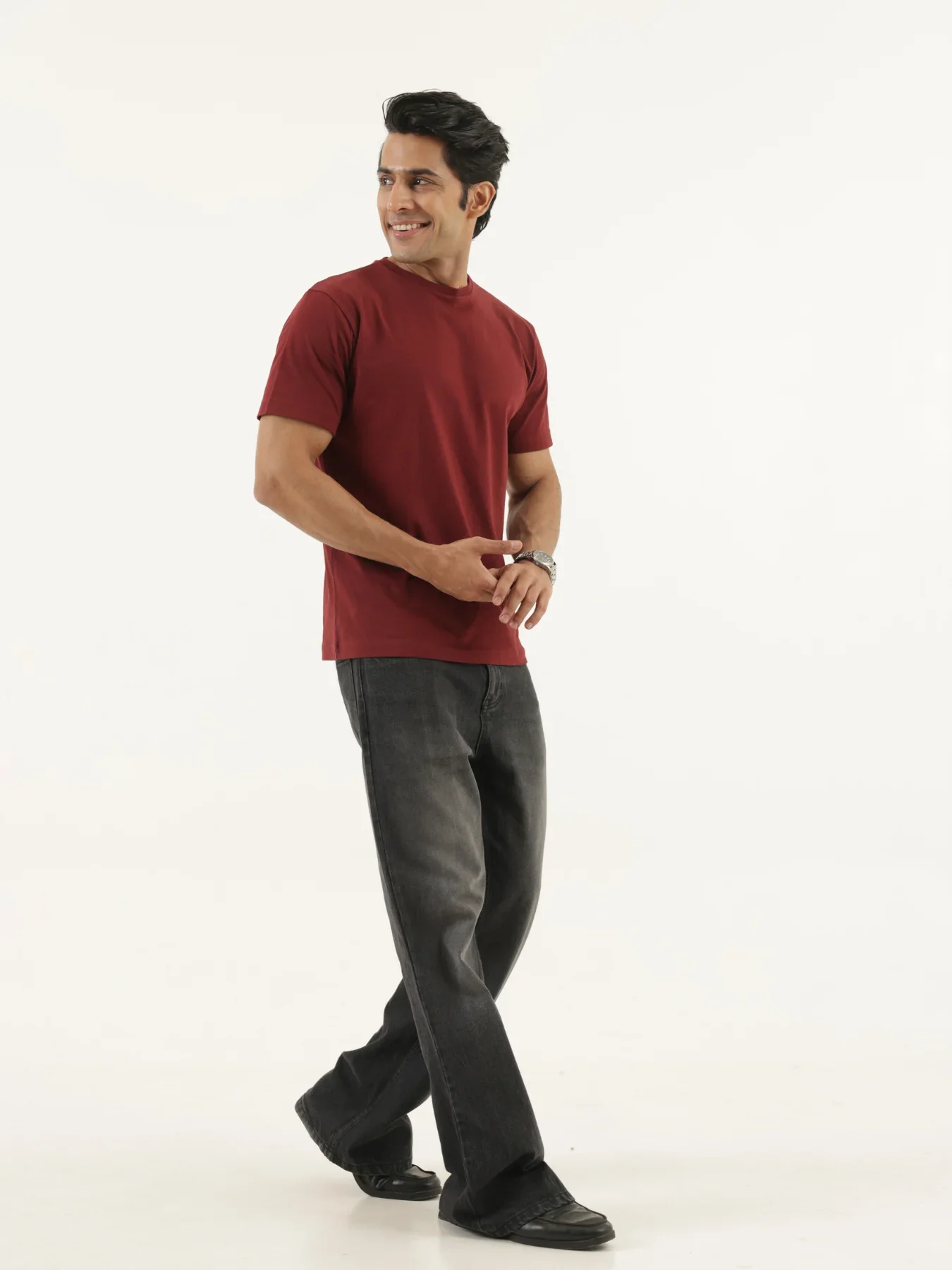 Men Maroon Round Neck T-shirt - Image 7