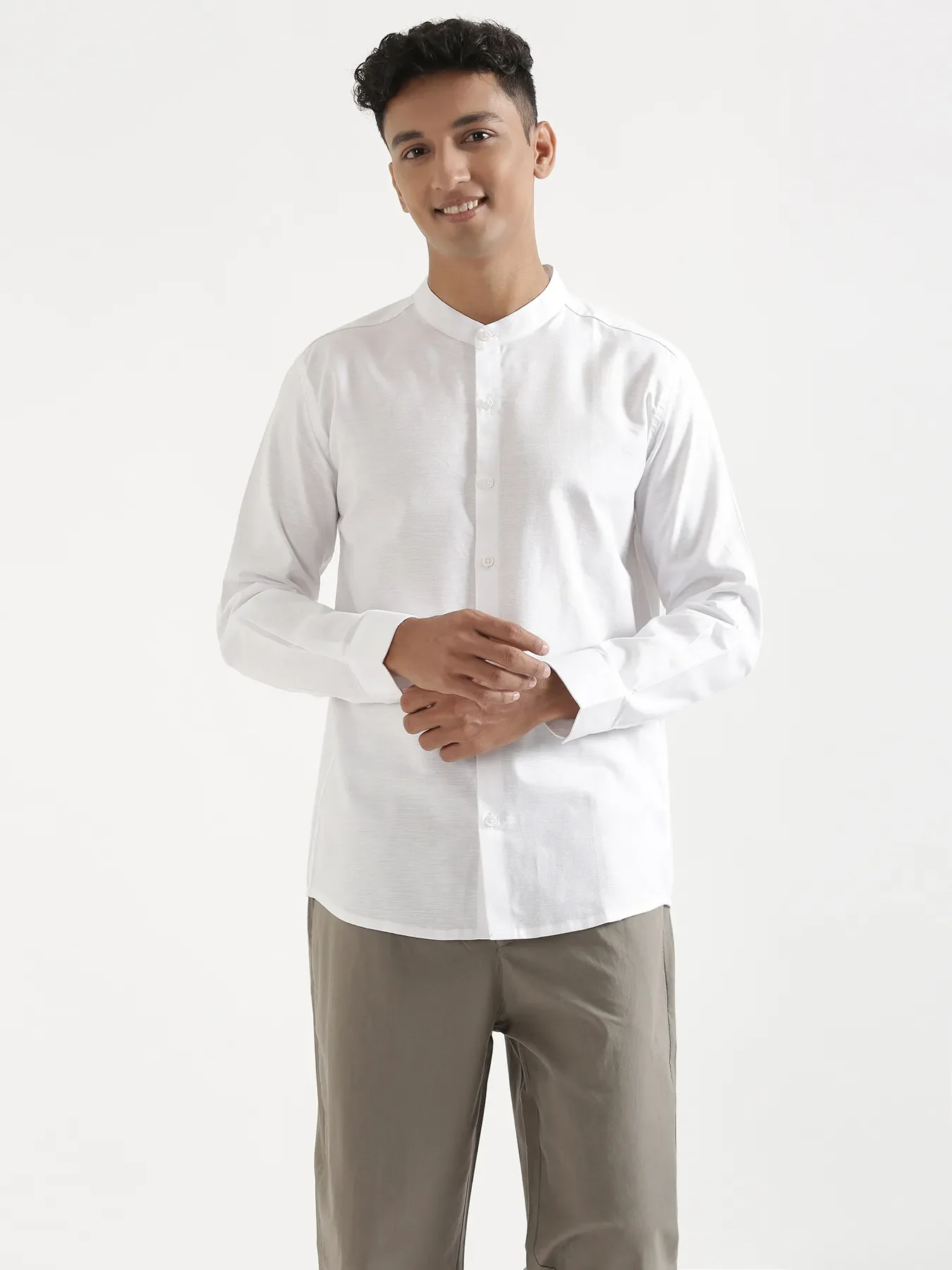 Men White Linen Blend Mandarin Collar Shirt - Image 2