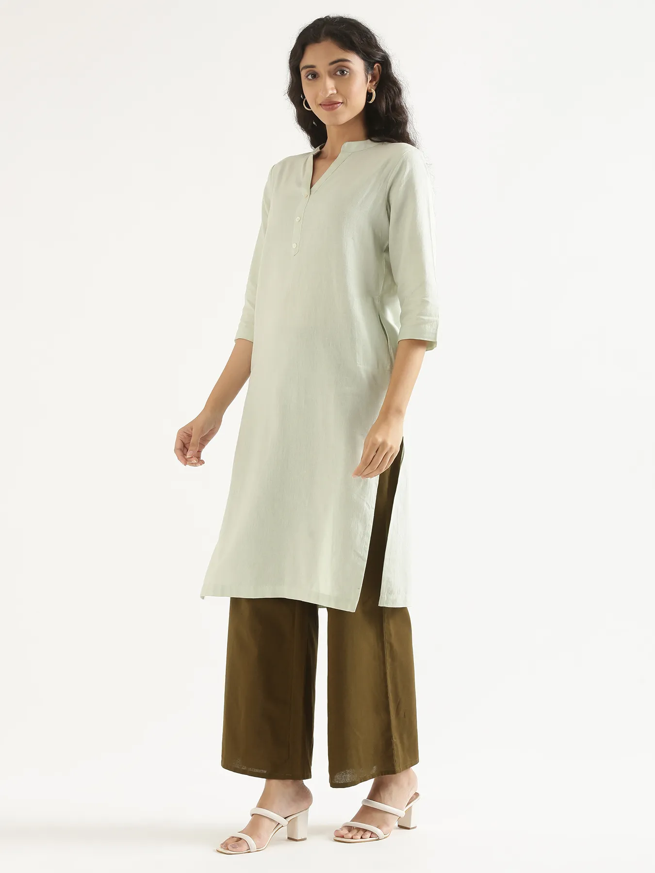 Women Mint Green Airy Linen Long Kurta - Image 2