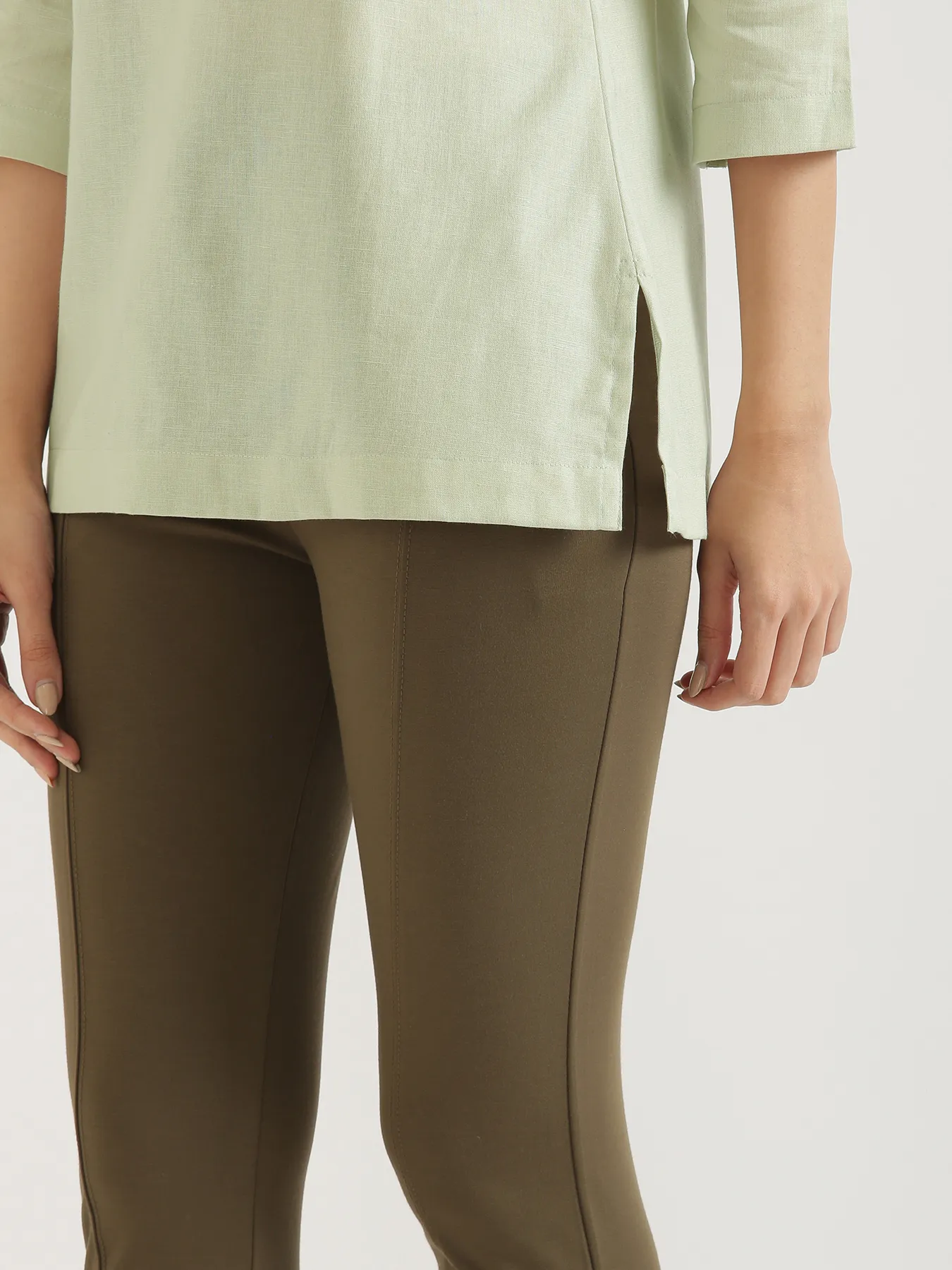 Women Mint Green Airy Linen Short Kurta - Image 11