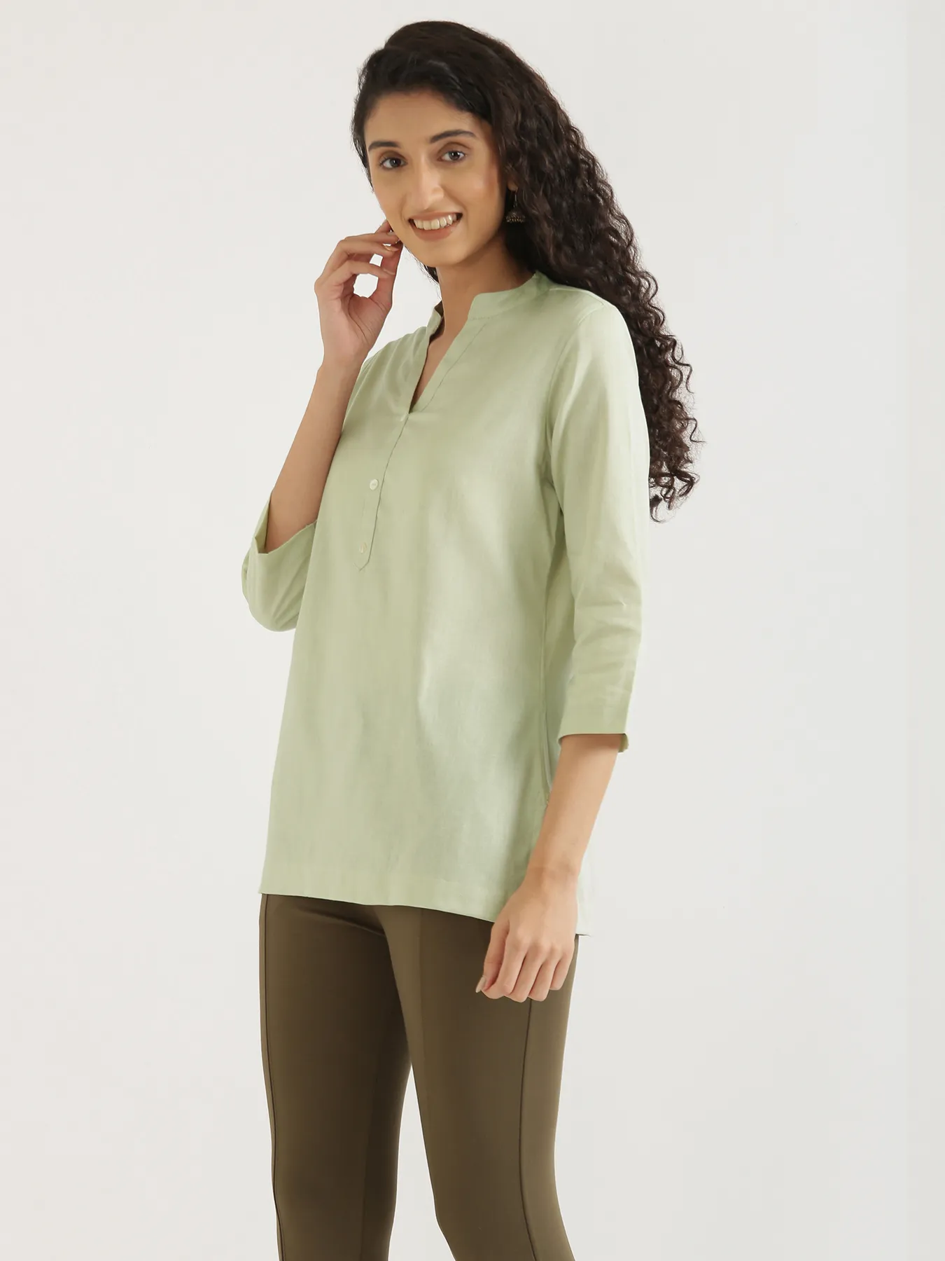 Women Mint Green Airy Linen Short Kurta - Image 7