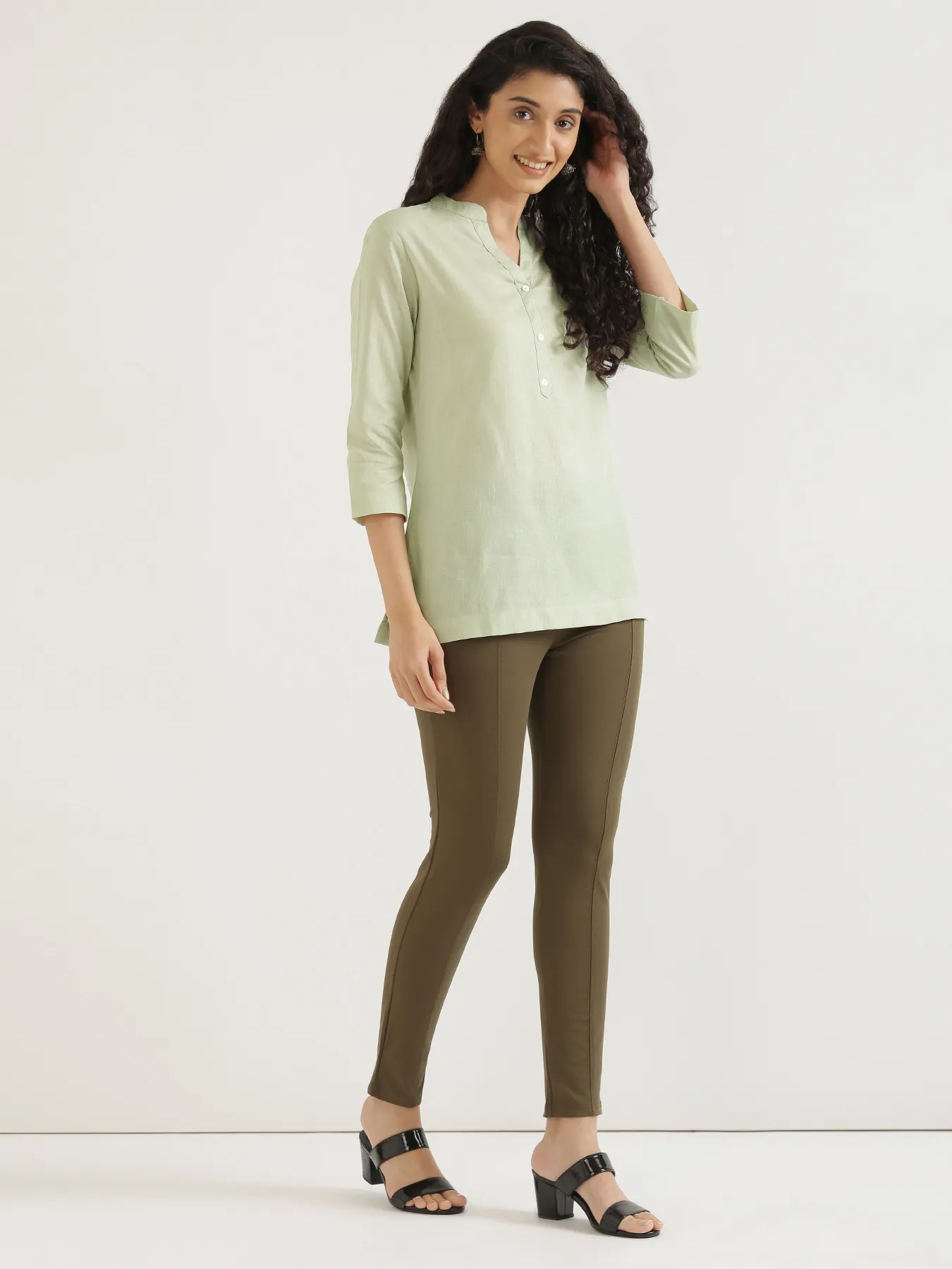 Women Mint Green Airy Linen Short Kurta - Image 9