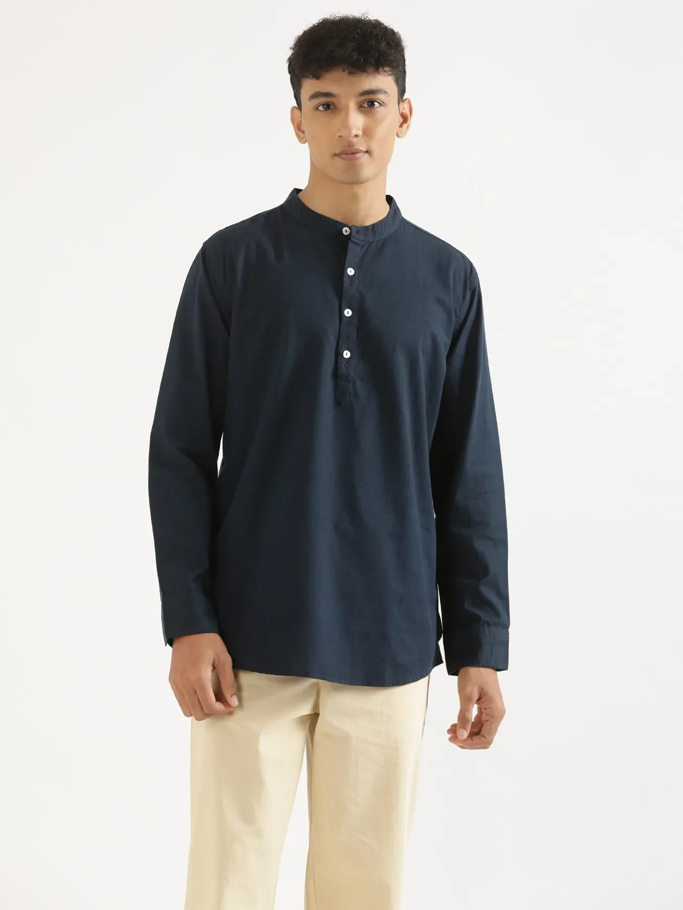Men Navy Blue Airy Linen Short Kurta - Image 2