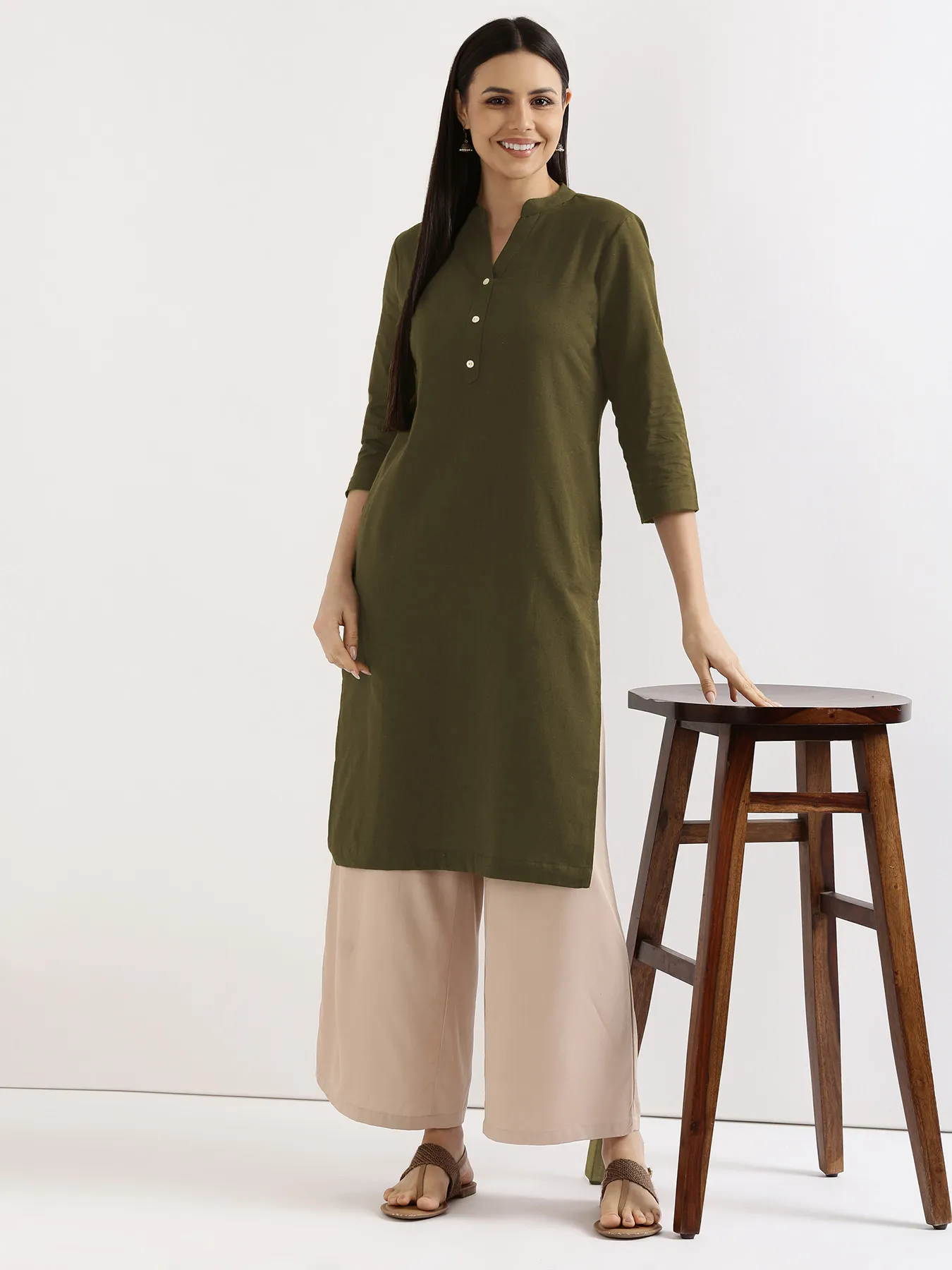 Women Olive Green Airy Linen Long Kurta - Image 10