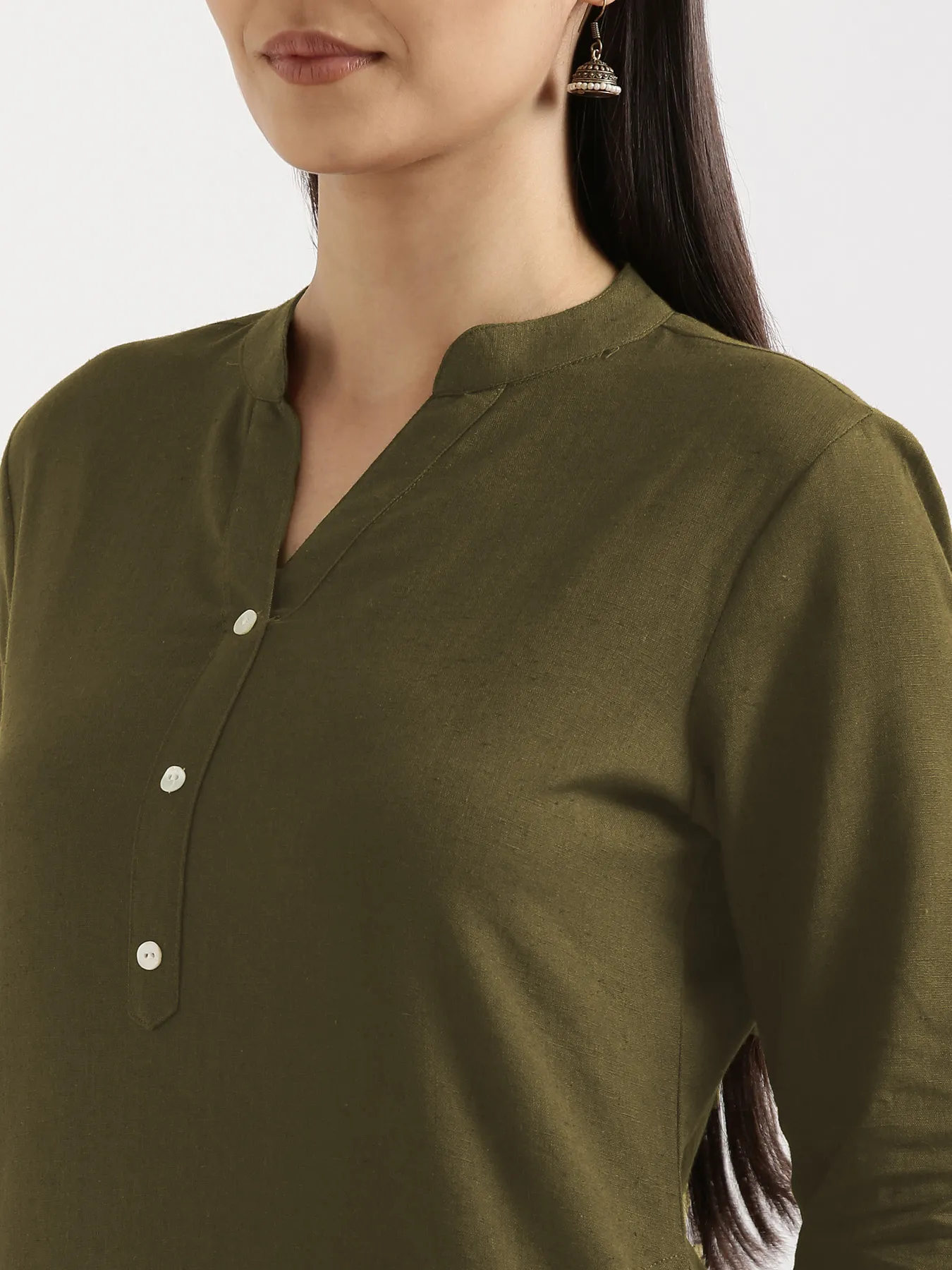 Women Olive Green Airy Linen Long Kurta - Image 5
