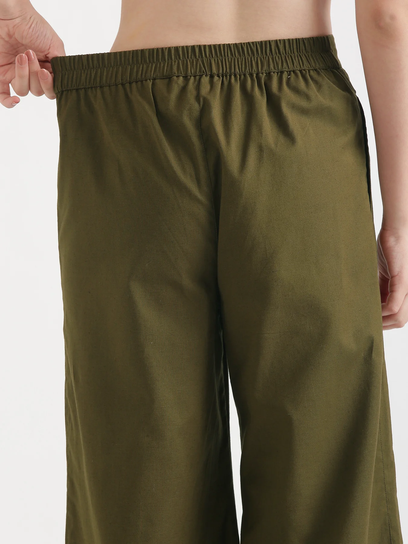 Women Olive Green Airy Linen Wide Leg Pant - Image 10