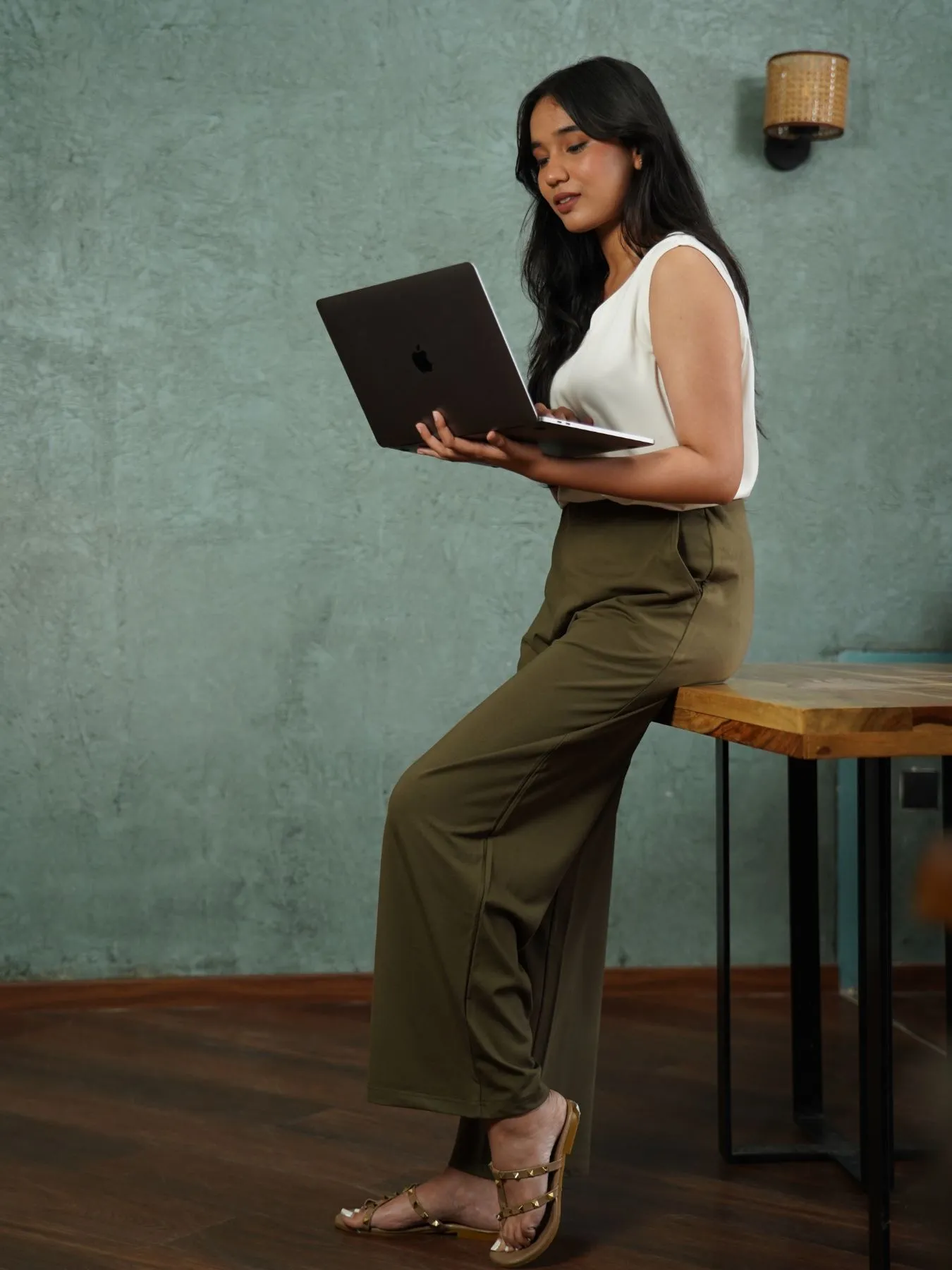 Women Olive Green Wide Leg Pants - Image 9