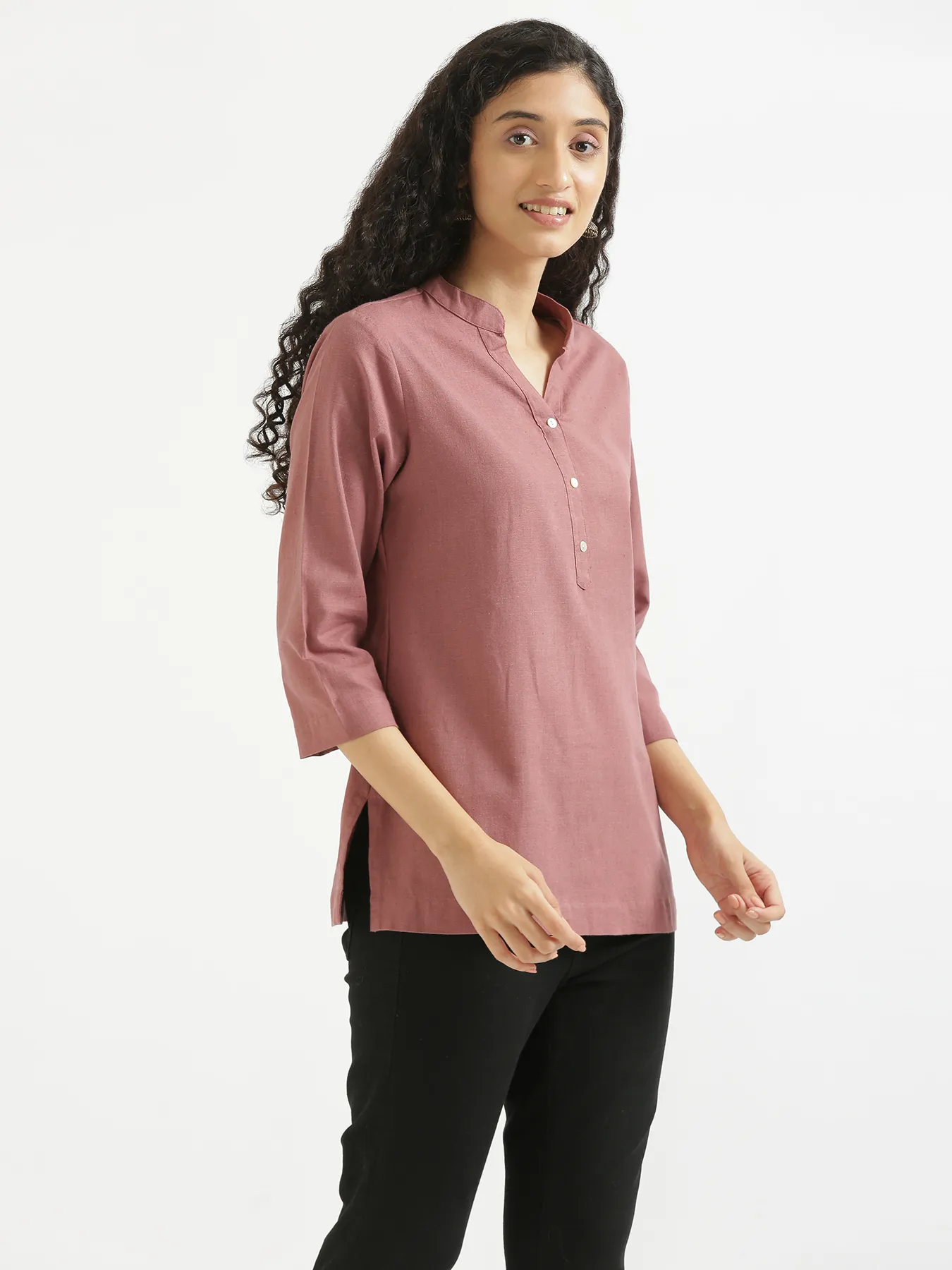 Women Rose Taupe Airy Linen Short Kurta - Image 4