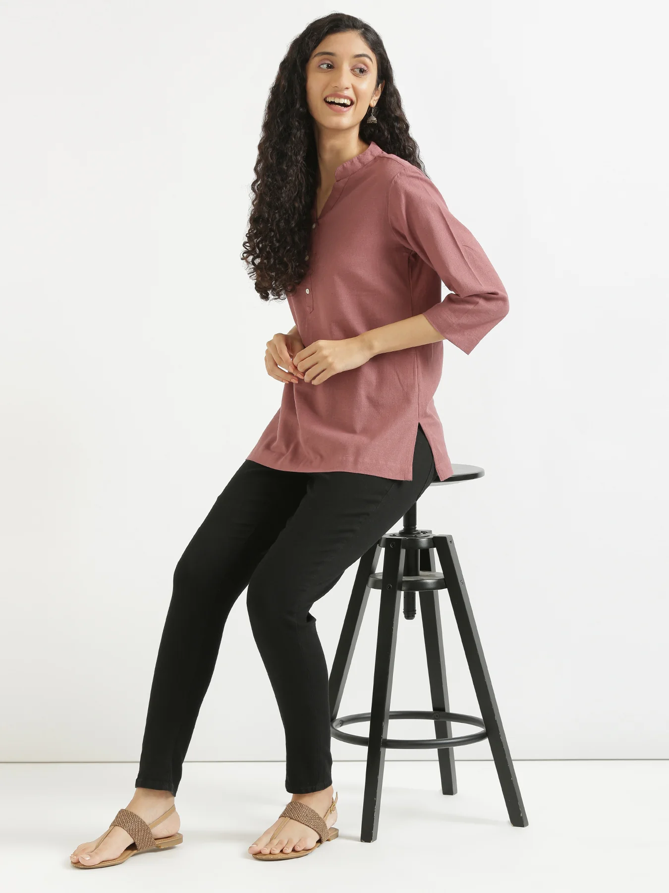 Women Rose Taupe & Maroon Short Kurta - Image 9