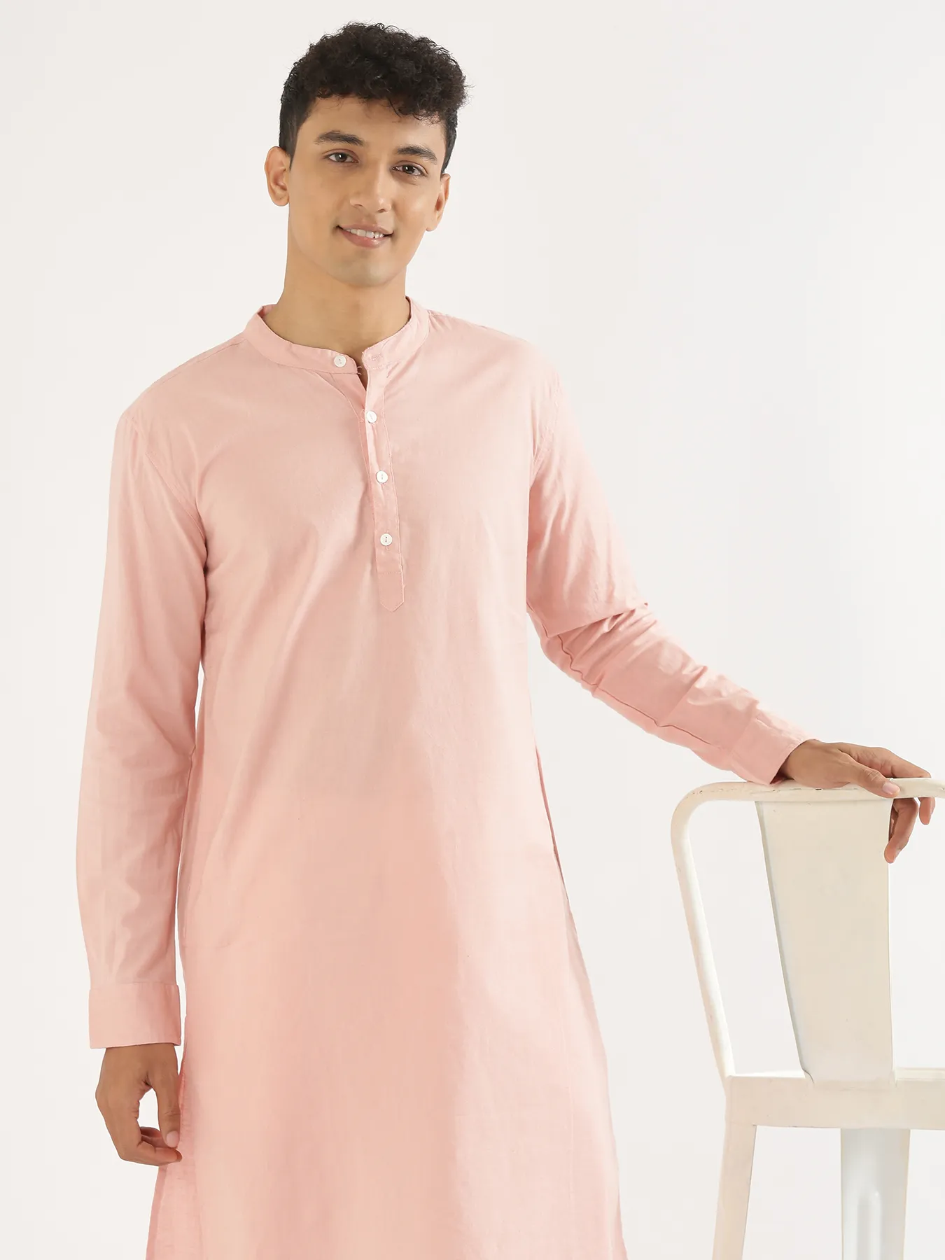 Men Salmon Pink Airy Linen Long Kurta - Image 4