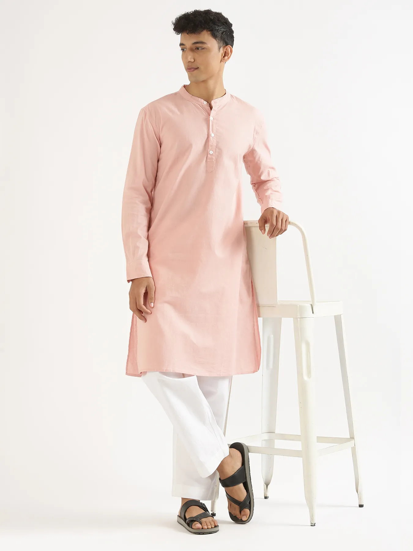 Men Salmon Pink Airy Linen Long Kurta - Image 9