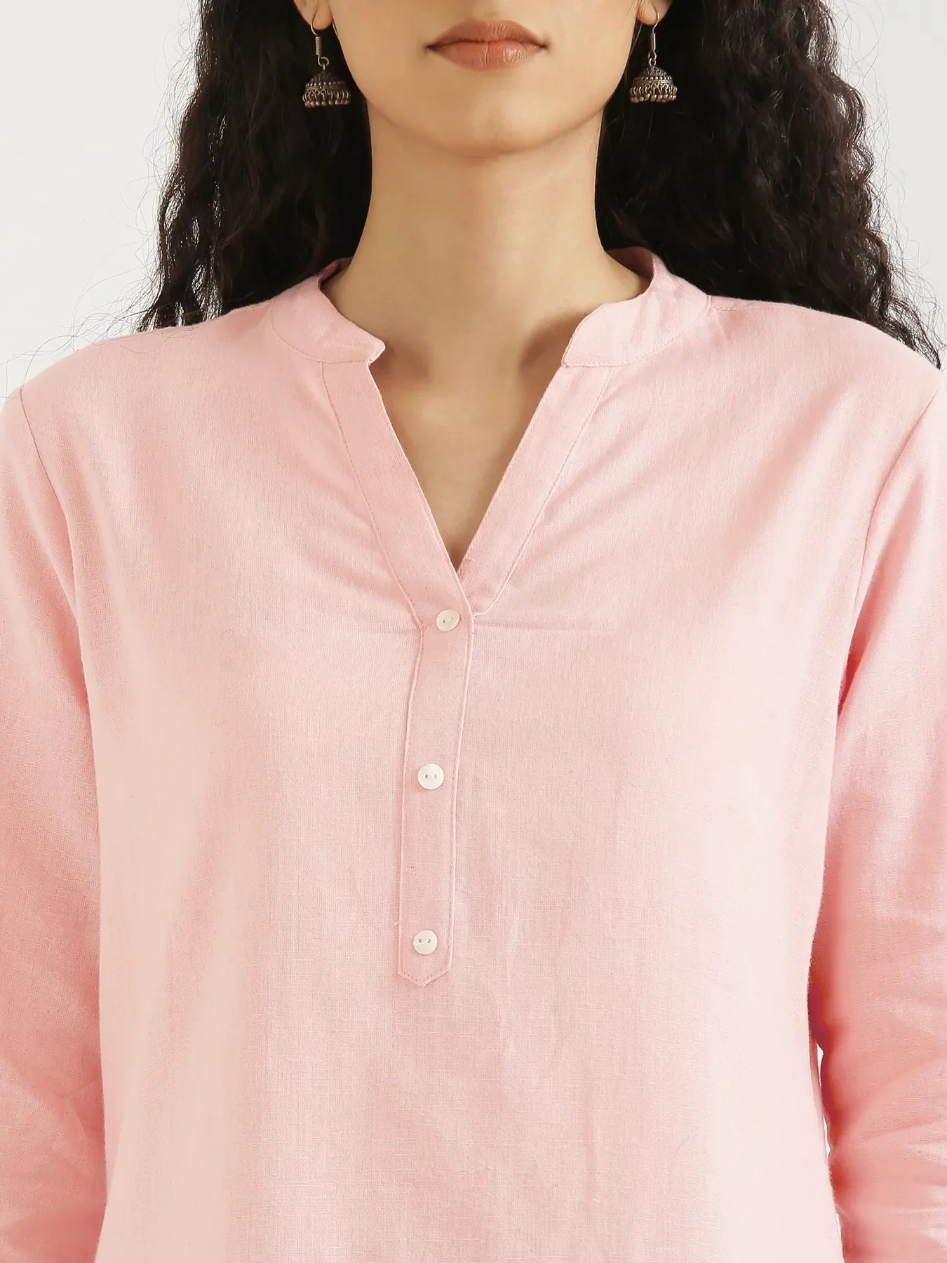 Women Salmon Pink Airy Linen Short Kurta - Image 5
