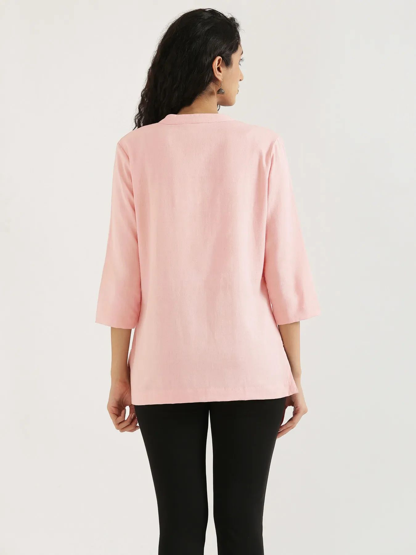 Women Salmon Pink Airy Linen Short Kurta - Image 8