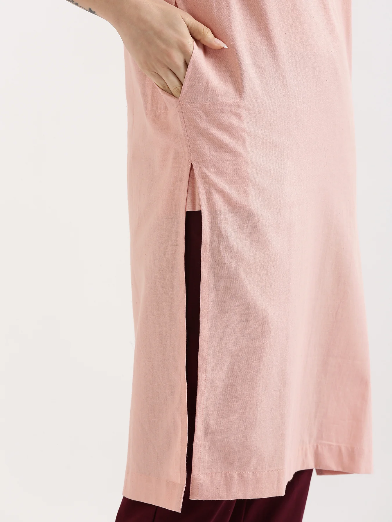 Women Salmon Pink Airy Linen Long Kurta & Wine Cotton Pant Set - Image 10