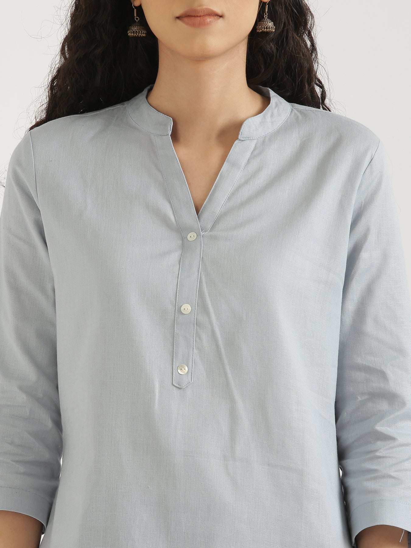 Women Sky Blue Airy Linen Short Kurta & Peacock Blue Cotton Pant Set - Image 8