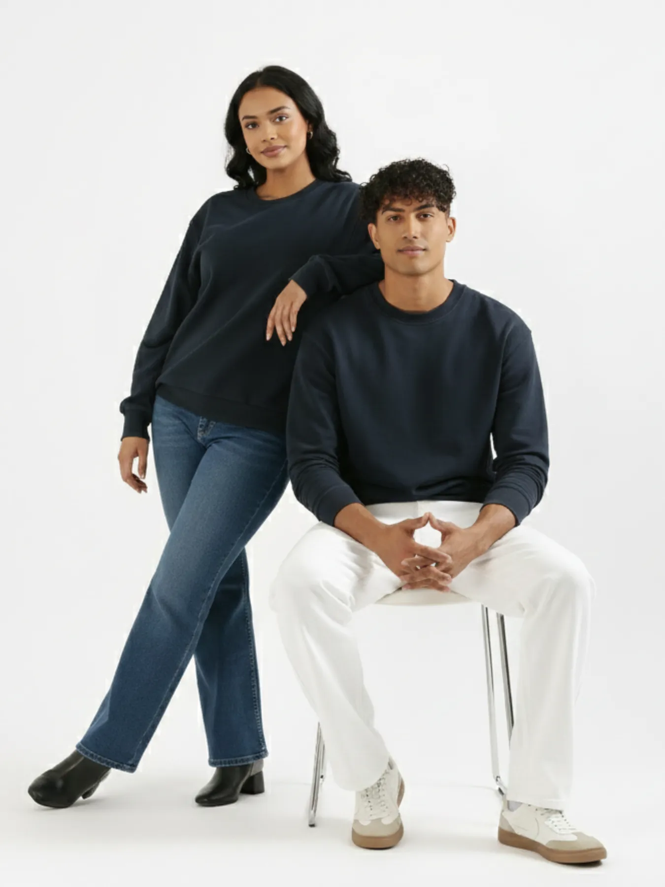 Unisex Navy Blue Round Neck Sweatshirt - Image 3