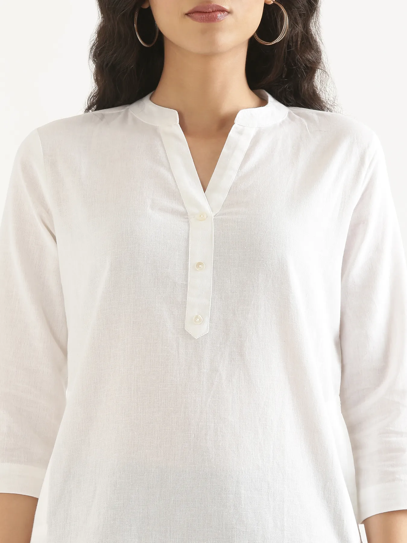 Women White Airy Linen Long Kurta - Image 4