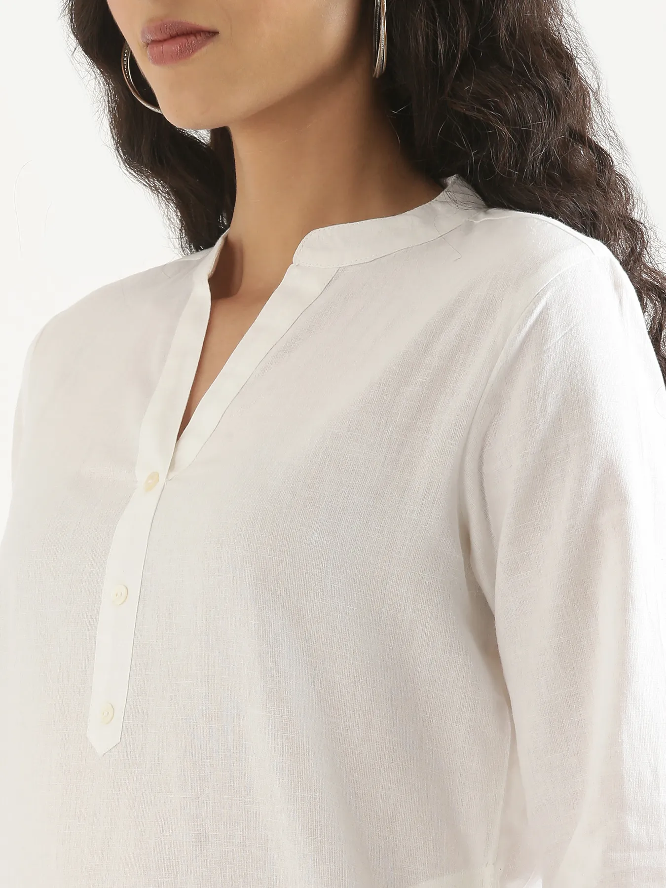 Women White Airy Linen Long Kurta - Image 5