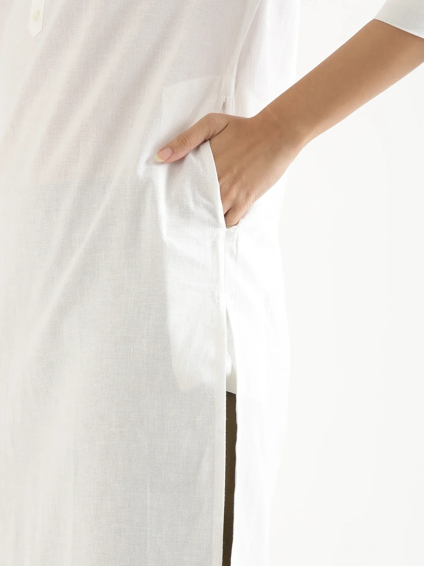 Women White Airy Linen Long Kurta - Image 7