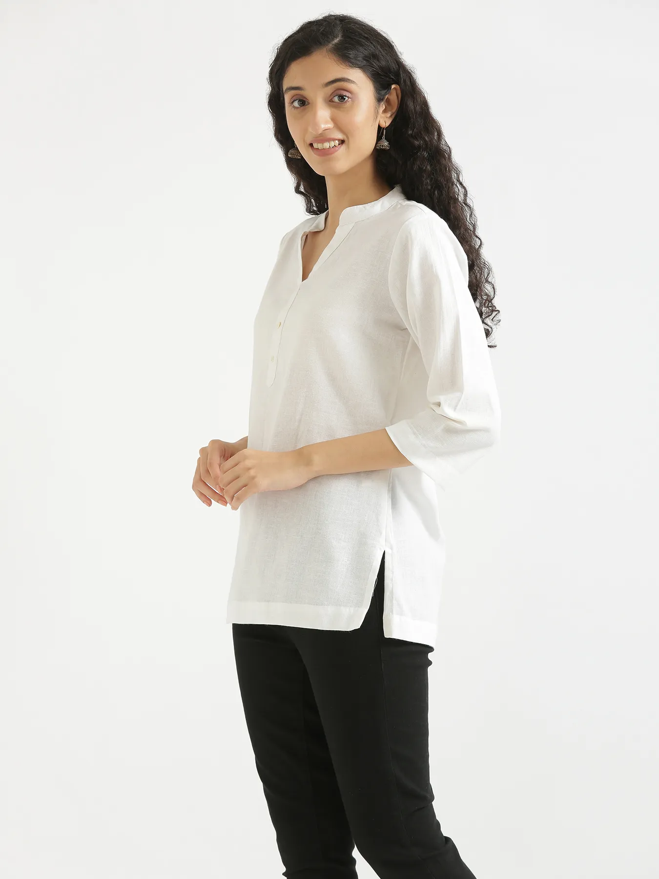 Women White Airy Linen Short Kurta - Image 4